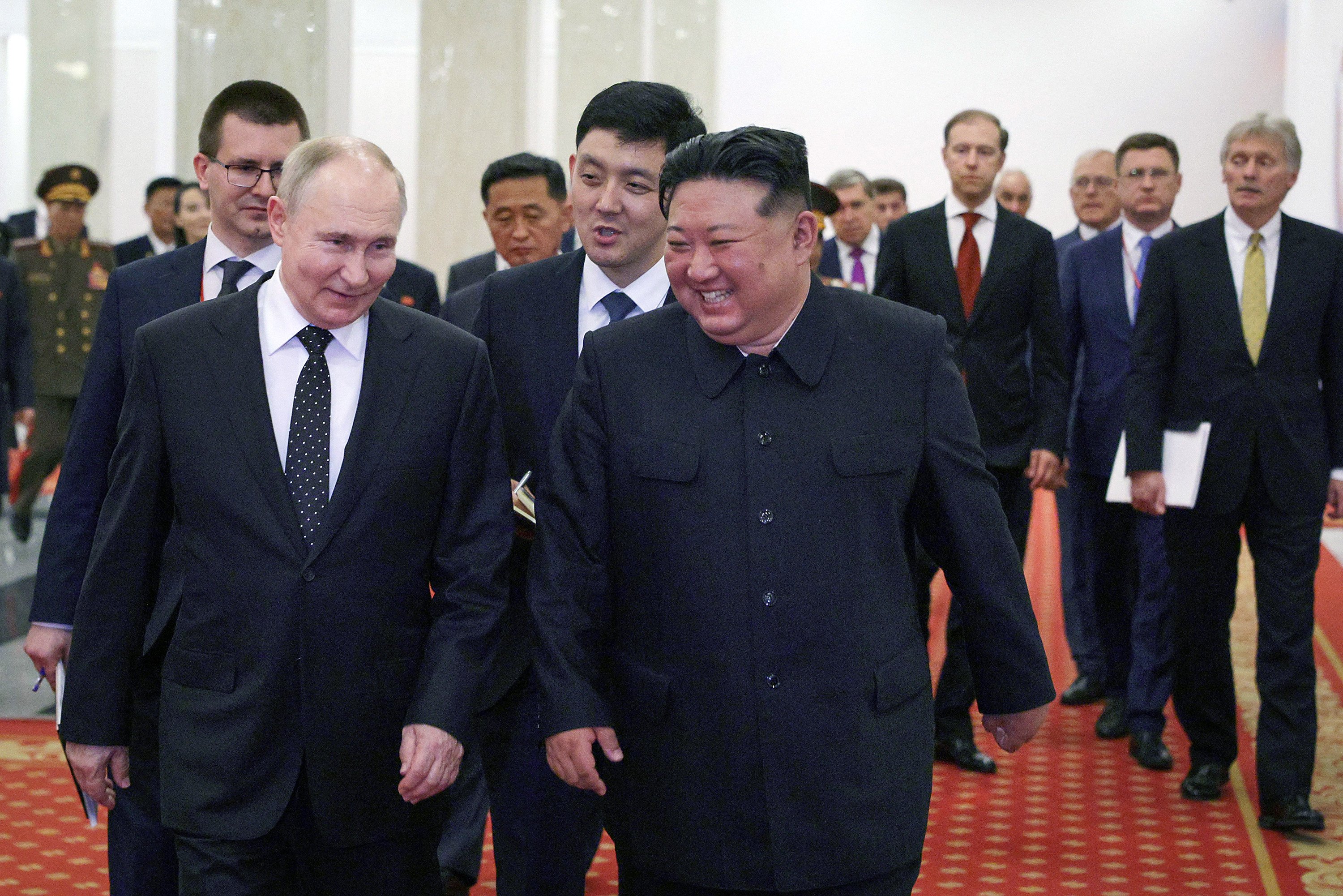 Russian President Vladimir Putin and North Korea’s Kim Jong-un attend a Gala concert in Pyongyang on June 19. Photo: AFP/Getty Images/TNS