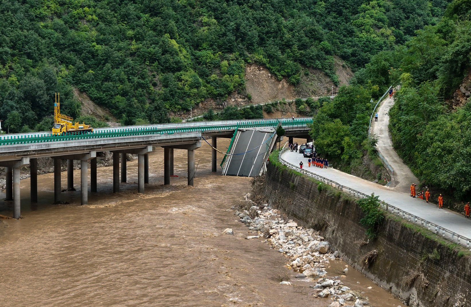 Death toll in China bridge collapse rises to 38, with 24 missing | South  China Morning Post