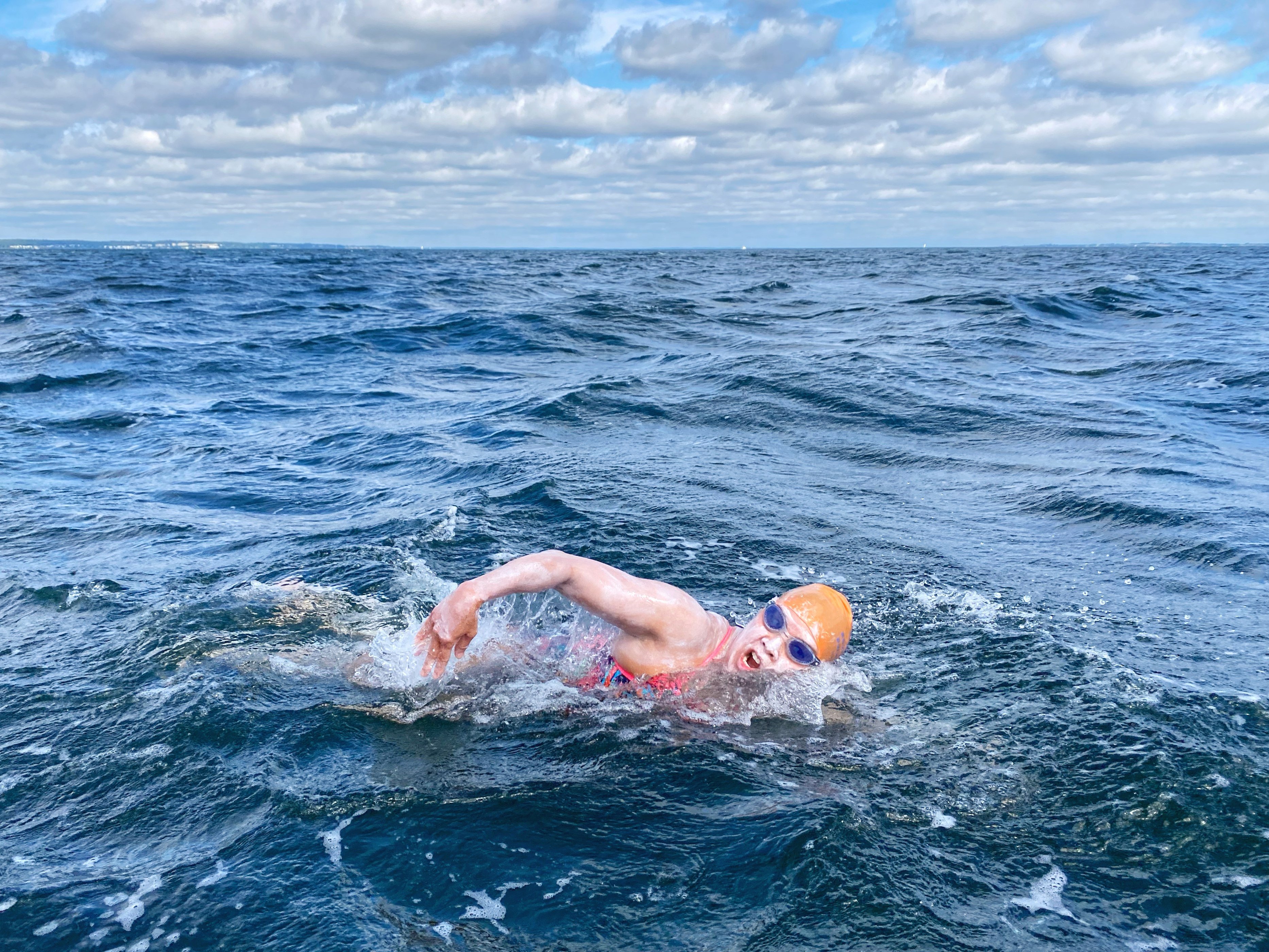 Edie Hu swimming the Oresund Strait. Photo: Amy Miao