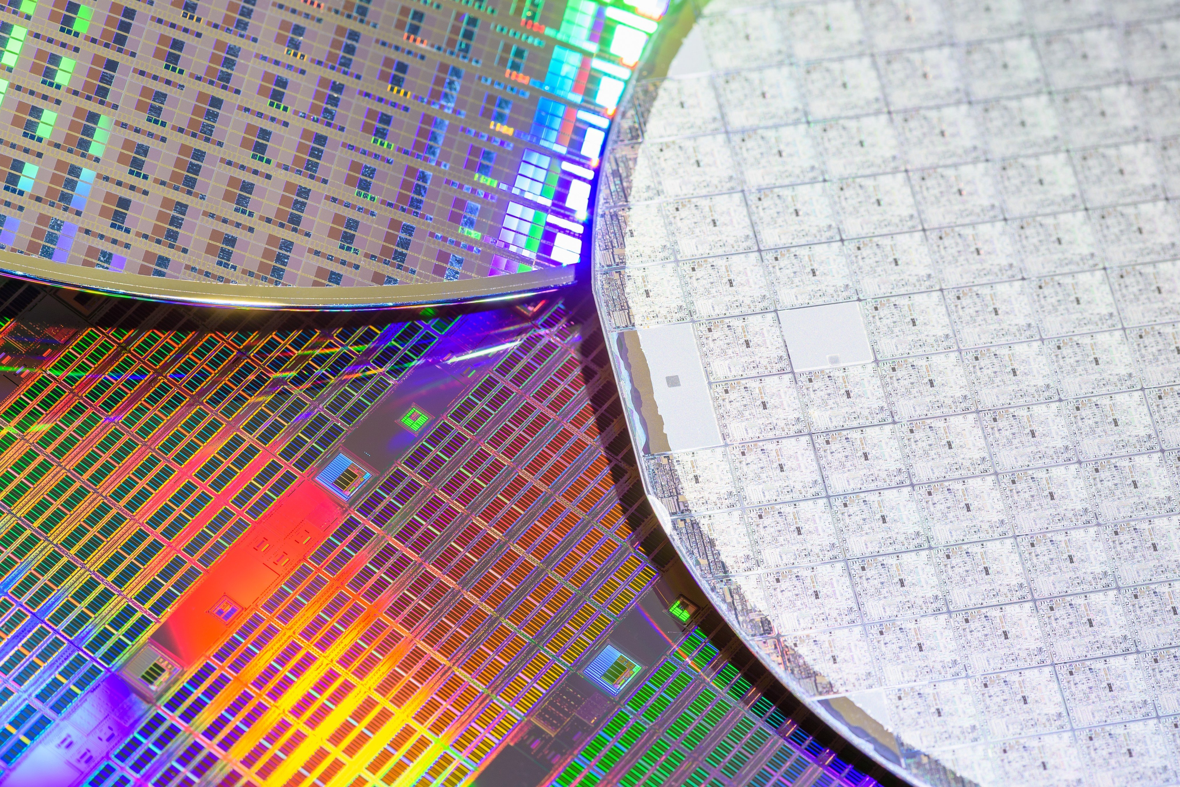 A team of researchers in China say they have found a way to make computing chips smaller and more powerful than silicon-based semiconductors. Photo: Shutterstock