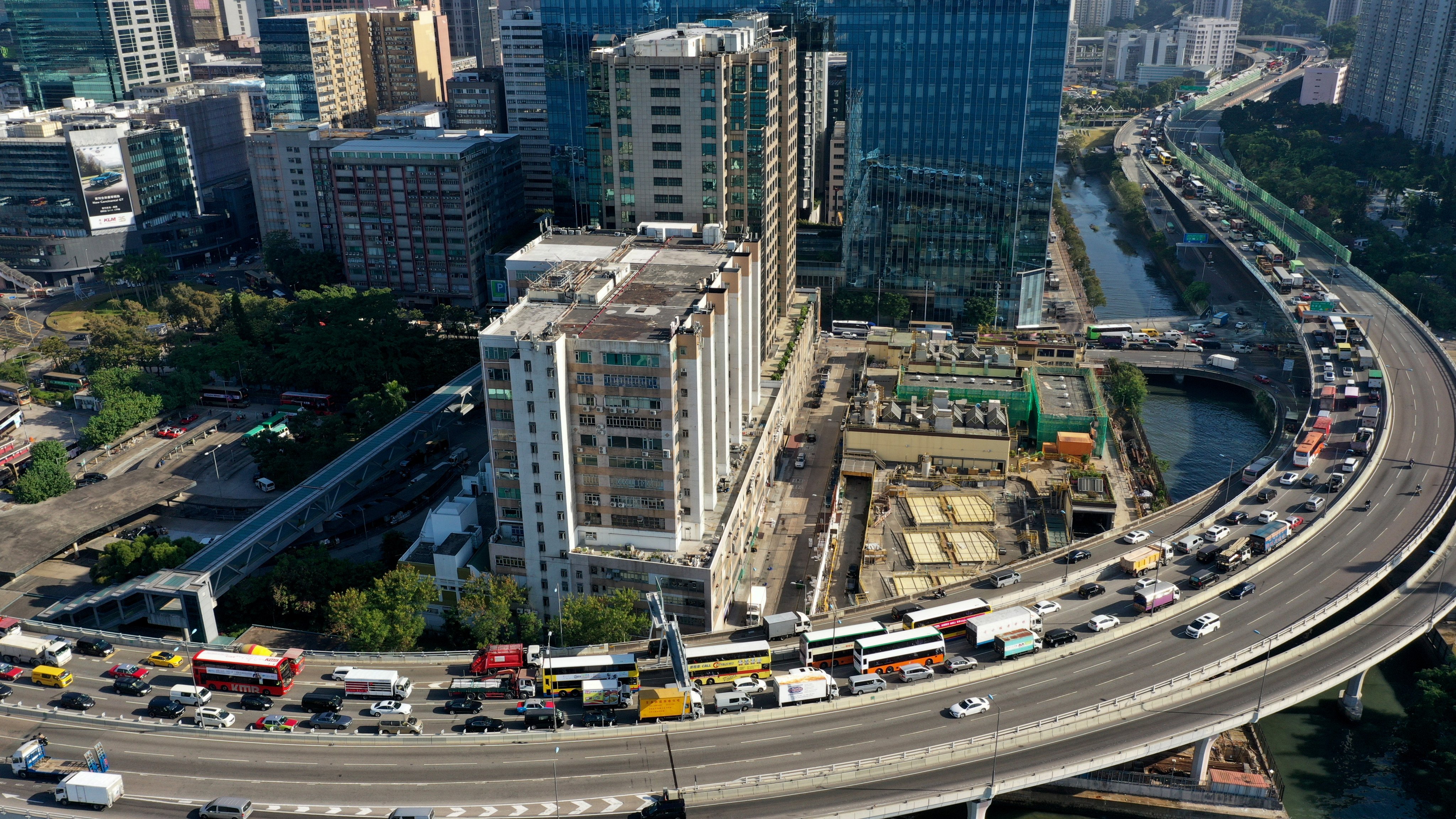 Traffic congestion at the Kwun Tong Bypass. The Highways Department said trains in the new transport system were likely to be driverless. Photo: Winson Wong