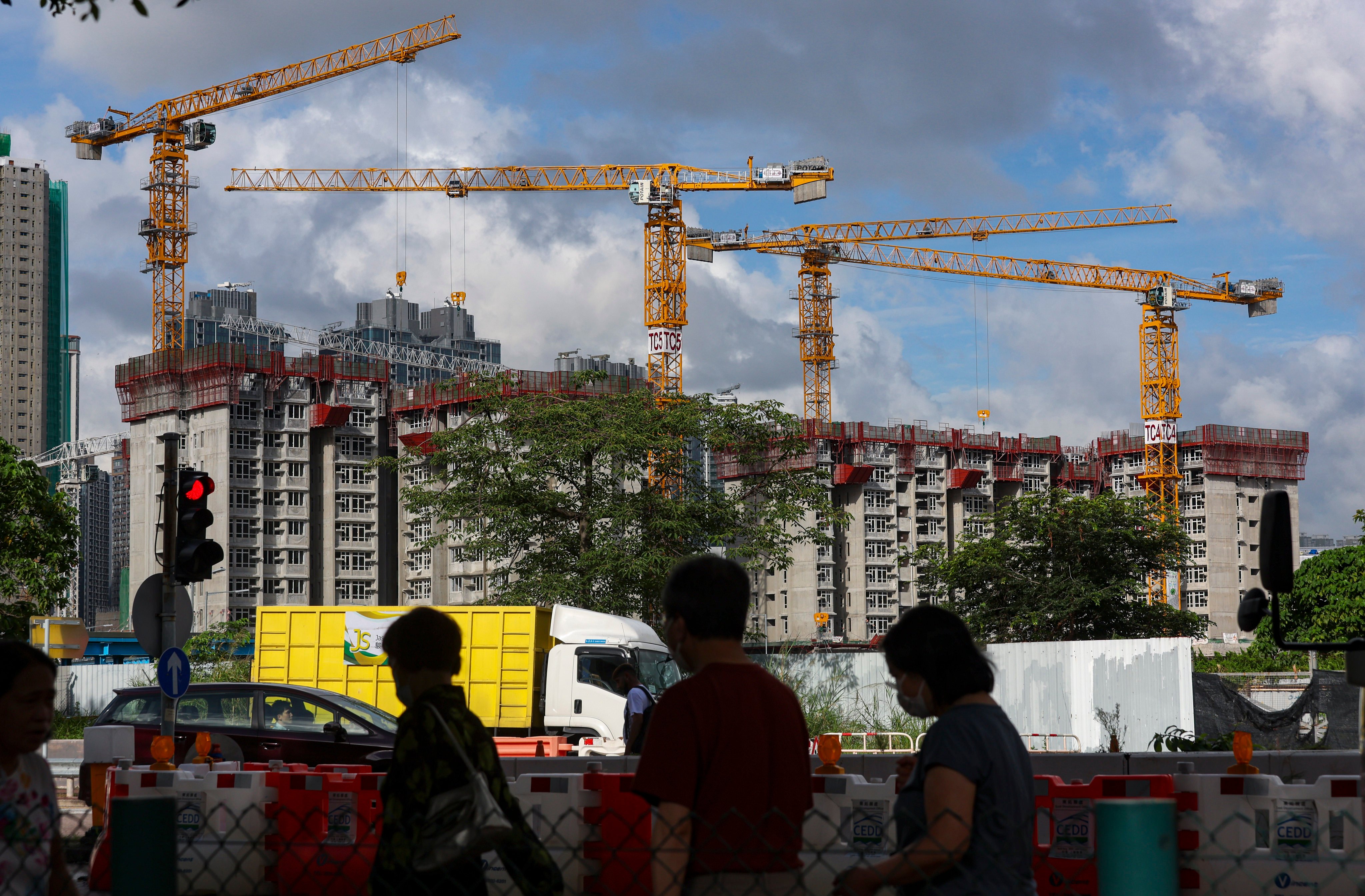 Analysts have also urged authorities to bolster confidence in the property market. Photo: Yik Yeung-man