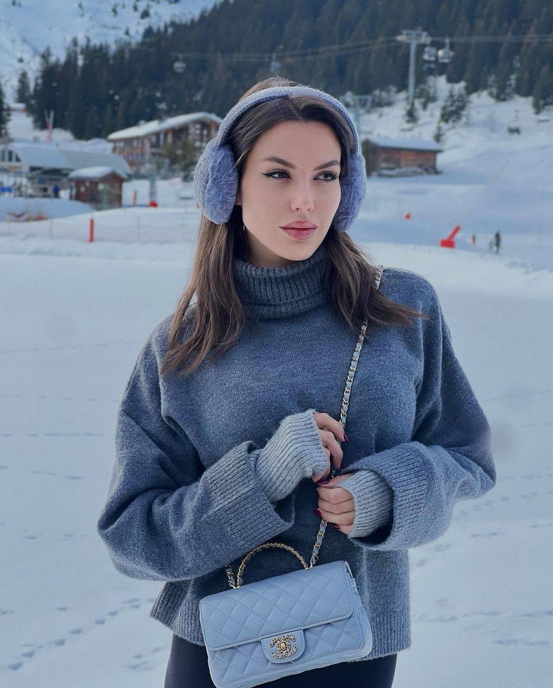 Caroline Donzella looking chic in Chanel at Courchevel at the end of 2023. Photos: @carolinedonzella/Instagram