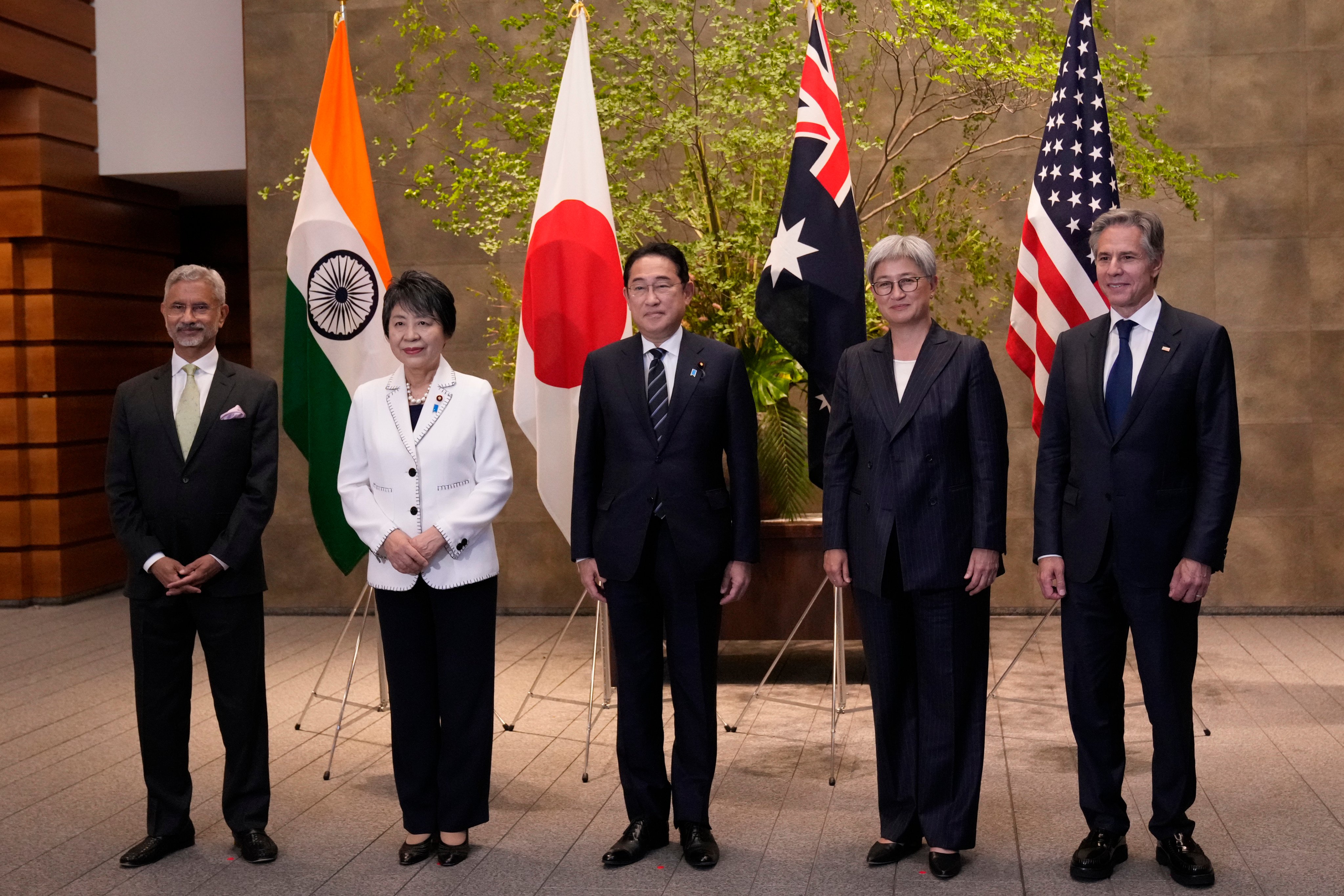 Japanese PM Fumio Kishida, Indian Foreign Minister Subrahmanyam Jaishankar, Japanese Foreign Minister Yoko Kamikawa, Australian Foreign Minister Penny Wong and US Secretary of State Antony Blinken meet in Tokyo on July 29. Photo: AP