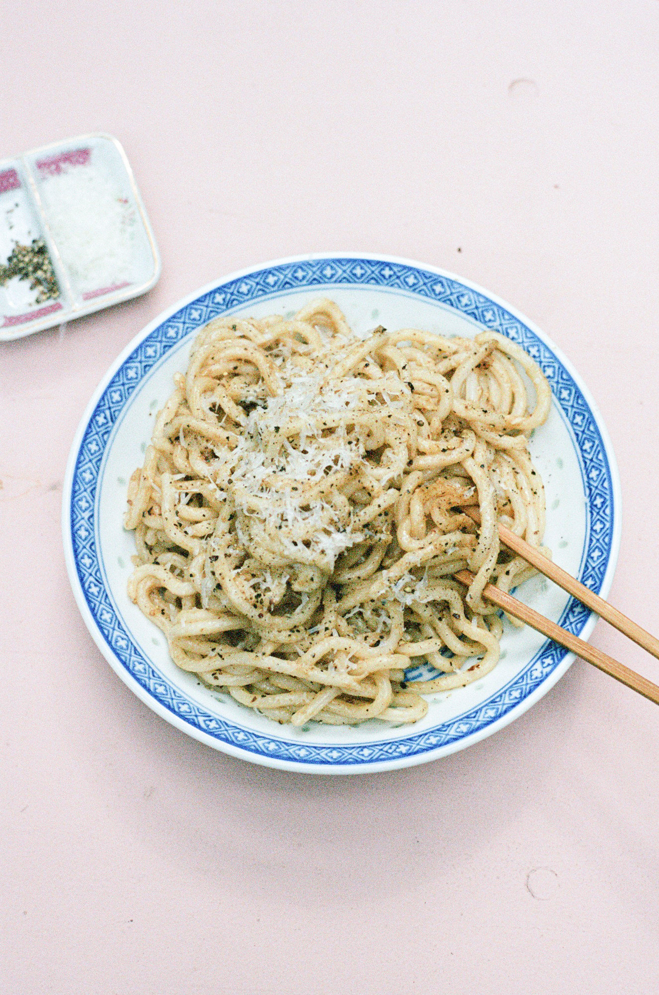 Cacio e pepe udon is a dish Chinese-Australian cookbook author Hetty Lui McKinnon grew up on. She is one of many diaspora food writers who express themselves in dishes fusing Eastern and Western flavours and techniques. Photo: Hetty Lui McKinnon