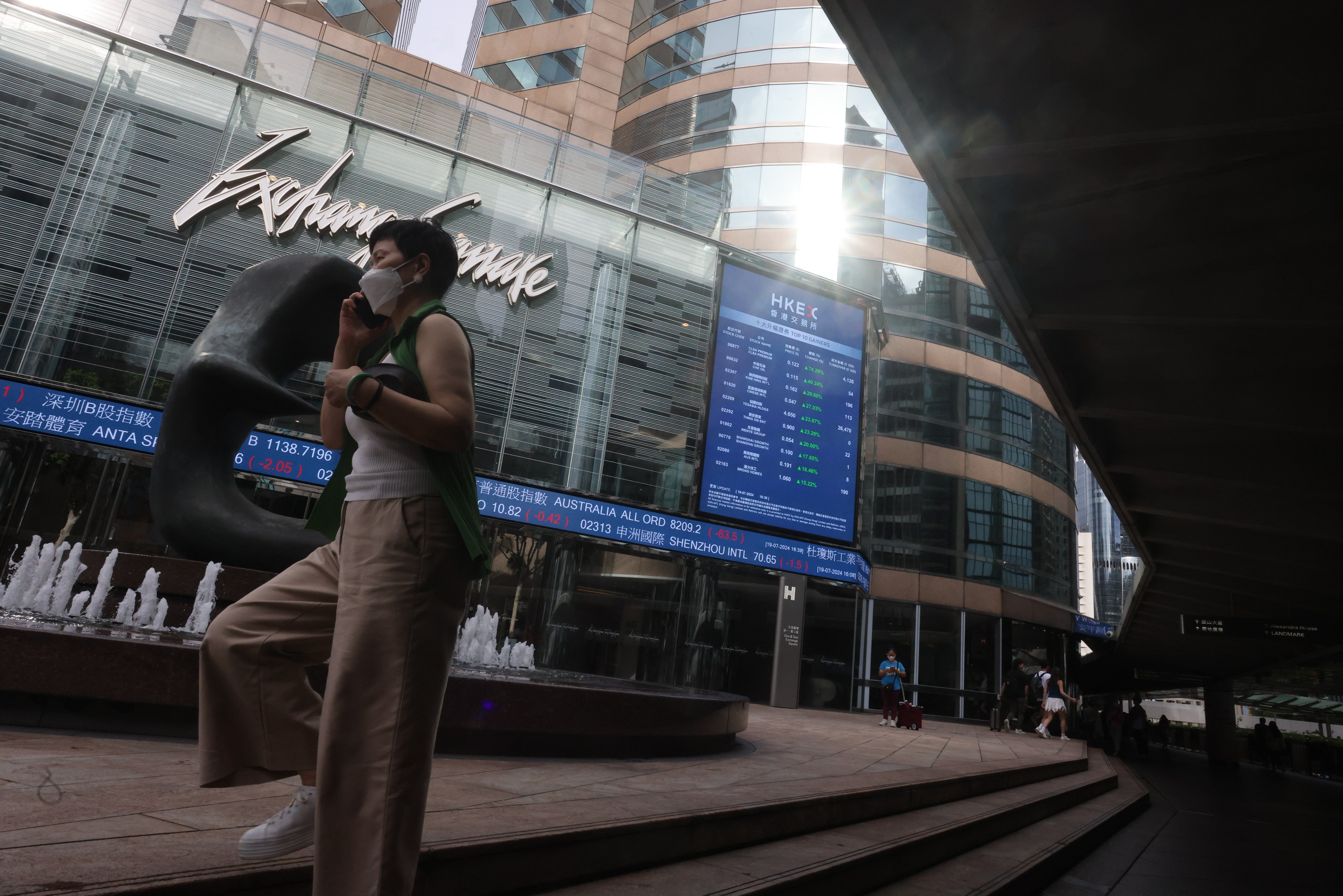 Hong Kong Stock Exchange in Central. Photo: Jonathan Wong