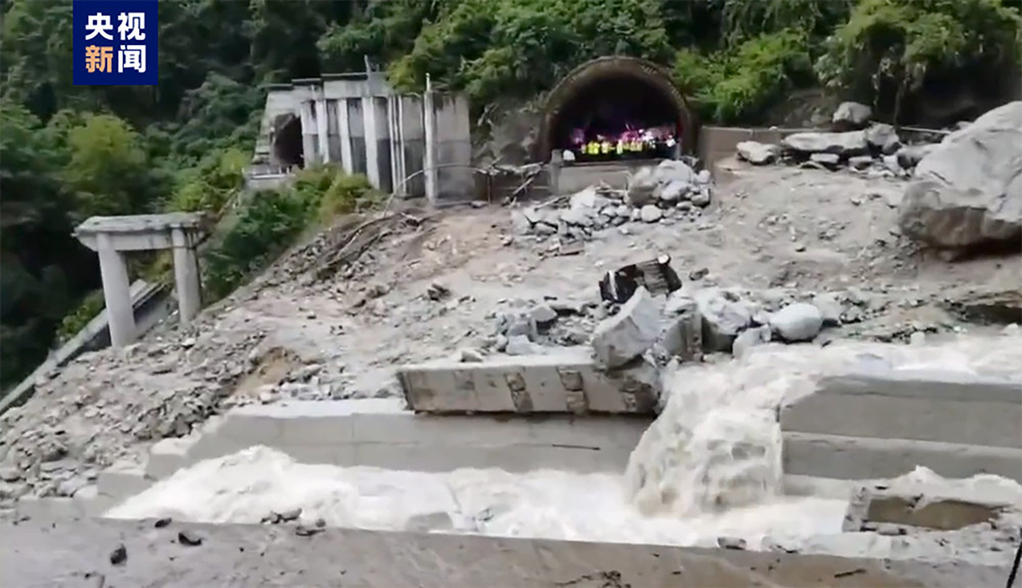 Bridges and tunnels make up 82 per cent of Sichuan’s Yakang expressway, which was hit by a mudslide early on Saturday. Photo: CCTV  