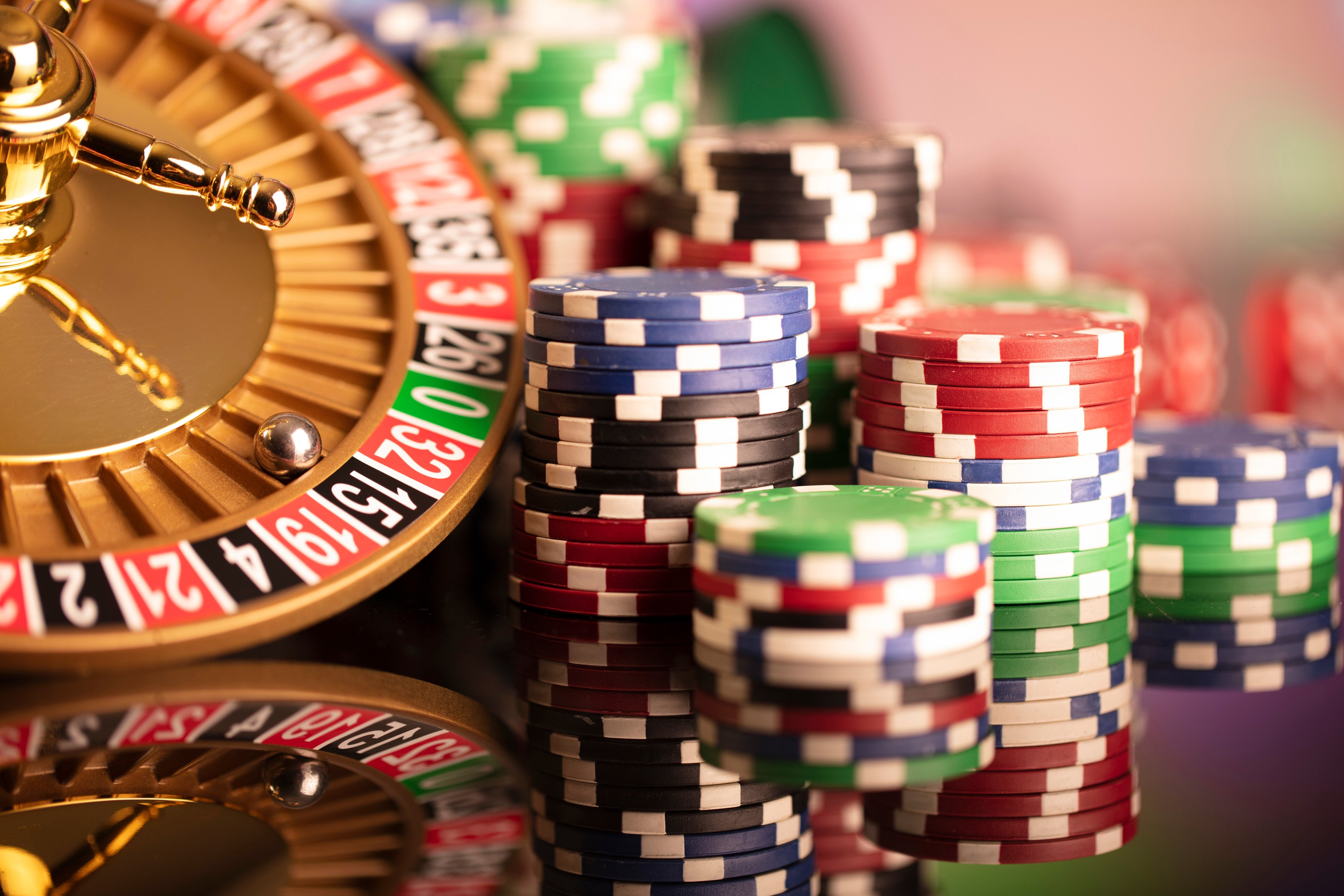 Roulette, poker and dice. Photo: Shutterstock
