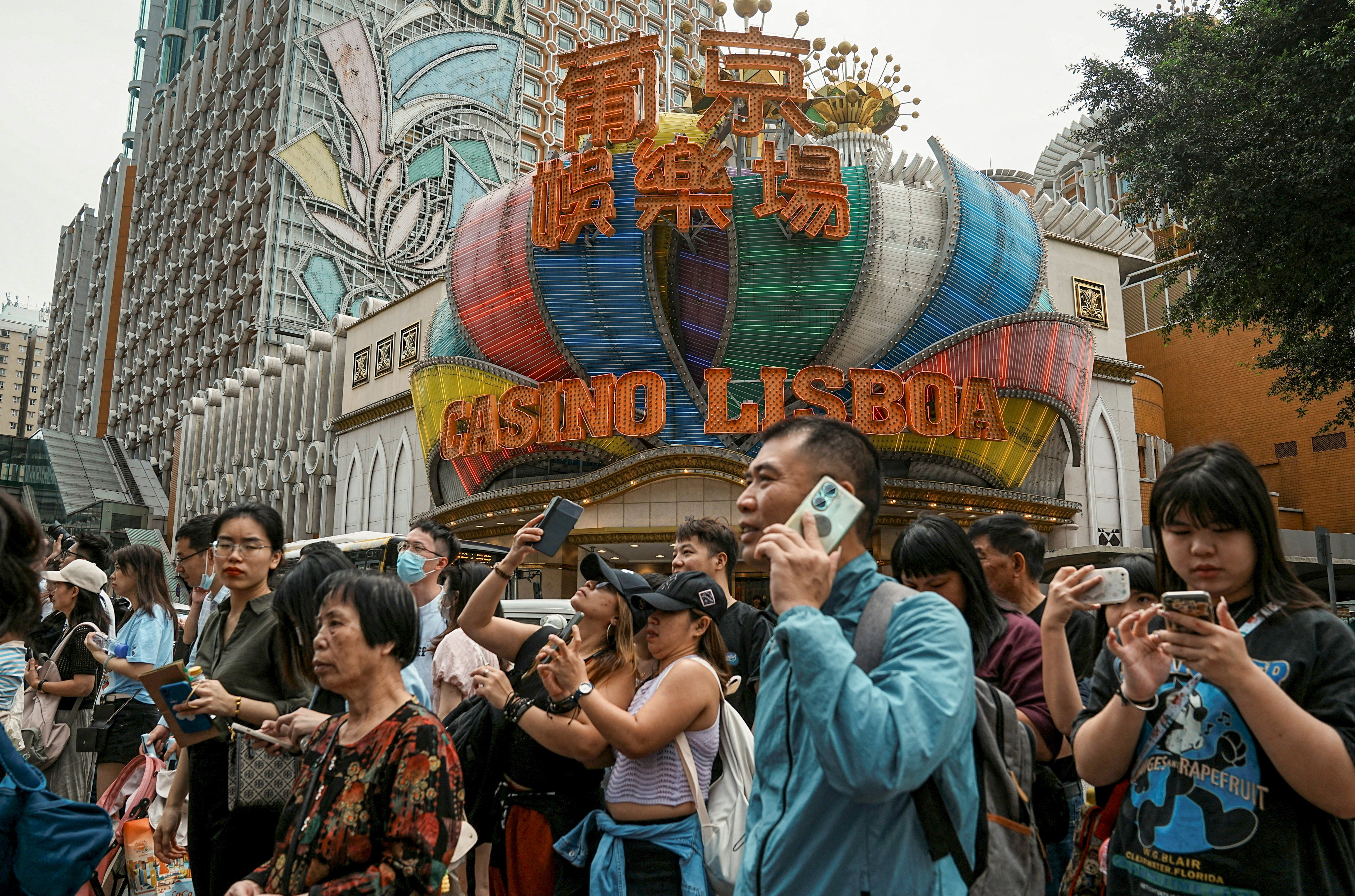 Analysts at German money manager Allianz are bullish on bond offerings by Macau gaming operators as casino revenues continue to show healthy recovery. Photo: Reuters