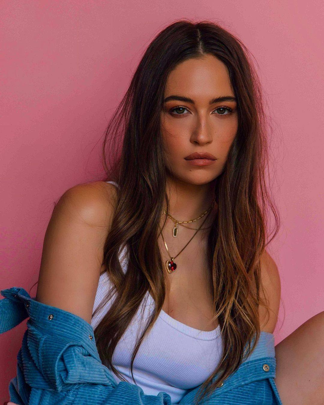 British model and actress Elsie Hewitt is a foodie and humanitarian. Photo: @elsie/Instagram