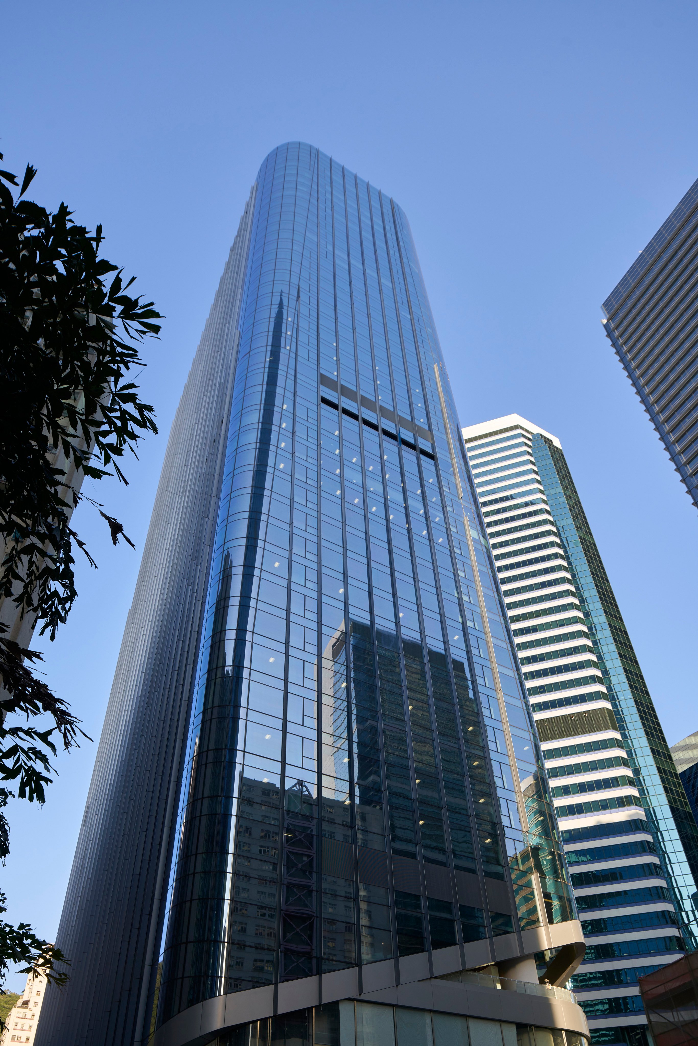 Swire’s Two Taikoo Place rises above other buildings in the Taikoo Place complex in Quarry Bay, Hong Kong. Photo: Swire Properties