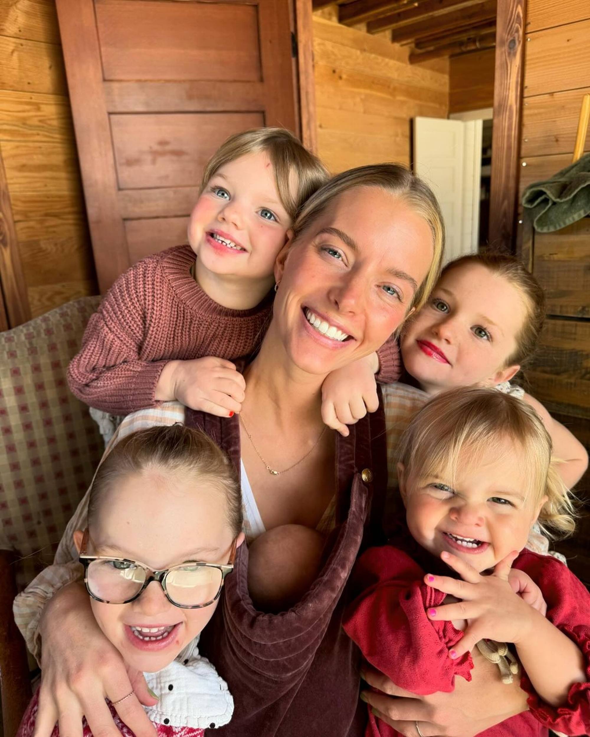 Who is Ballerina Farm influencer Hannah Neeleman – and why is she angry at  a British newspaper? The mum-of-8 gave up ballet for rural life in Utah and  is married to the