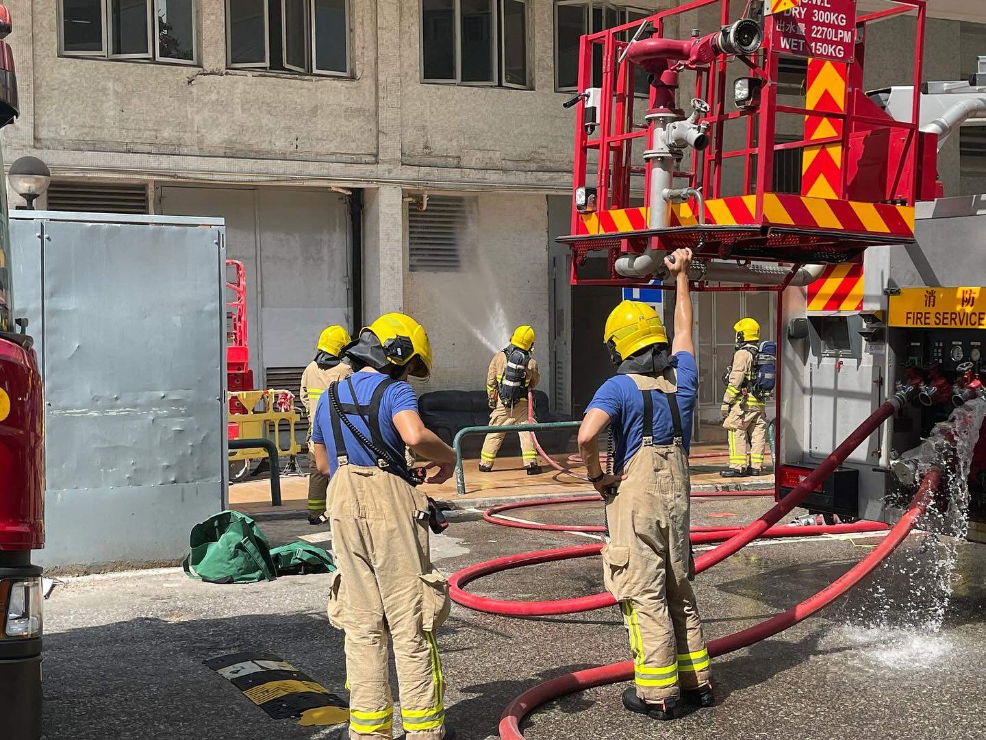 Firefighters put out the blaze at Po Kan House in Po Lam Estate in about 45 minutes. Photo: Facebook/KenSir Chan