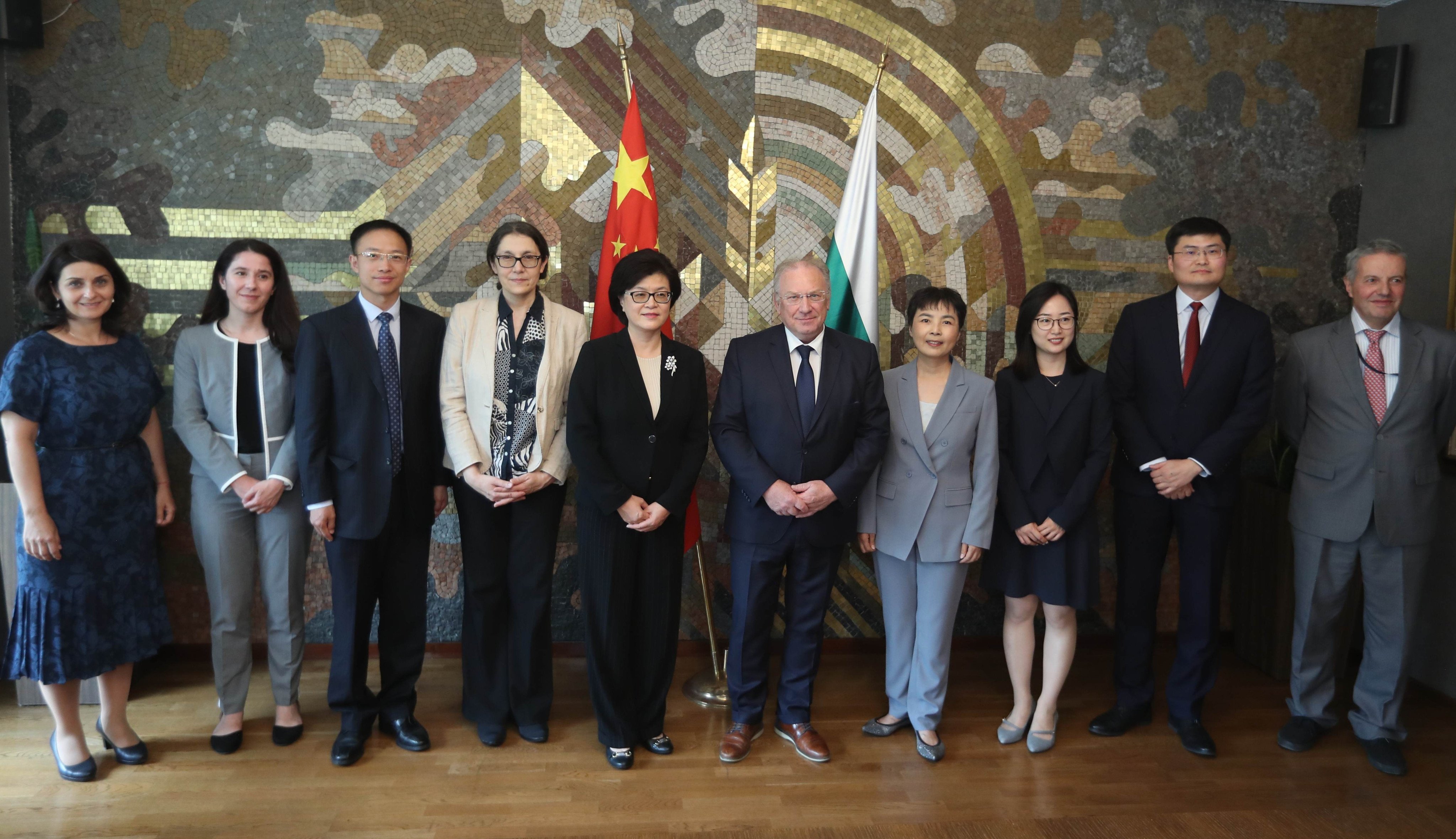 Bulgaria’s foreign minister Svetlan Stoev (centre right) meets Jiang Yu (centre left), China’s special representative for cooperation with central and eastern European countries, in Sofia, Bulgaria on June 25. Photo: Bulgaria Ministry of Foreign Affairs