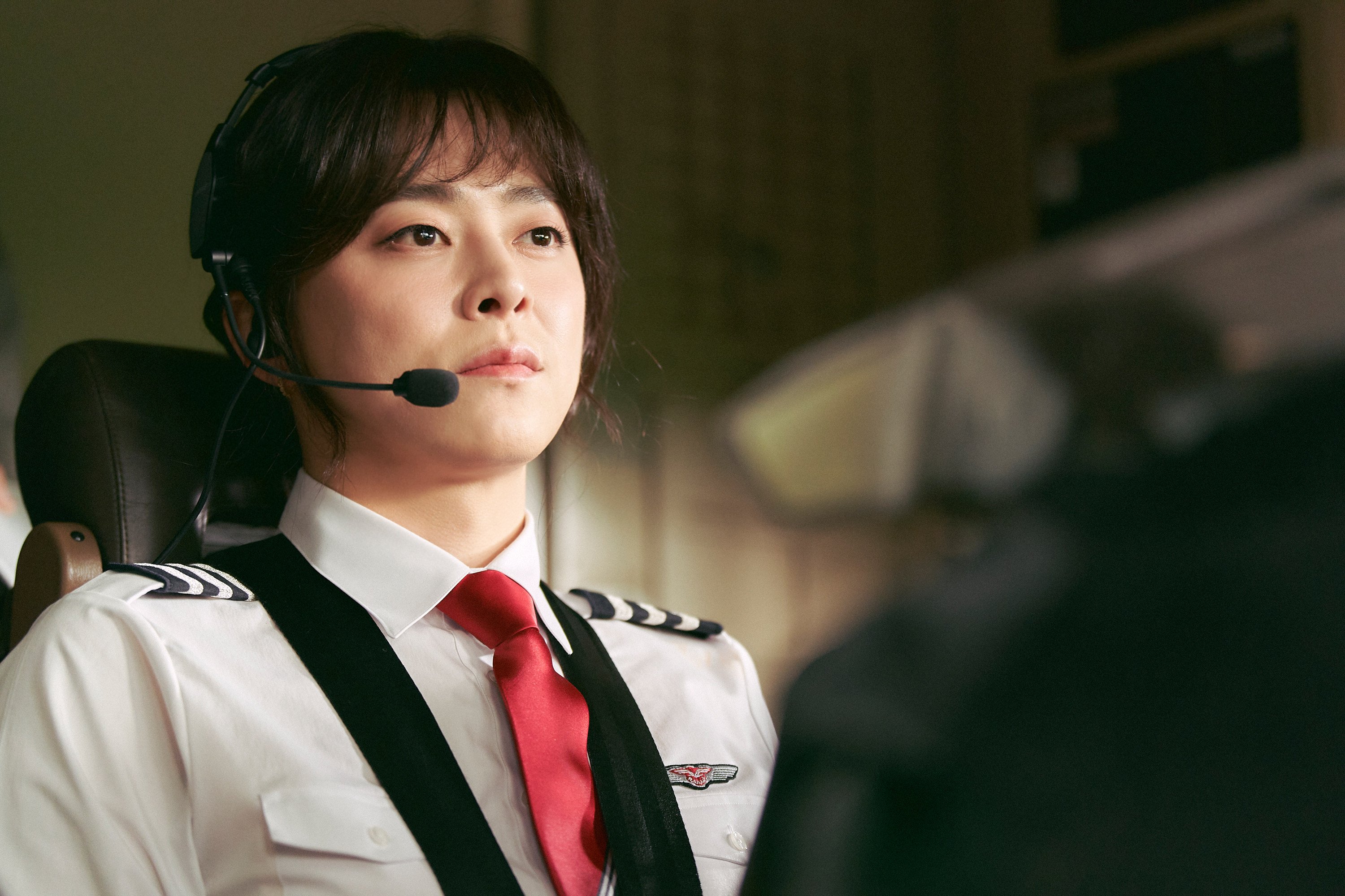 Jo Jung-suk in a still from Pilot.