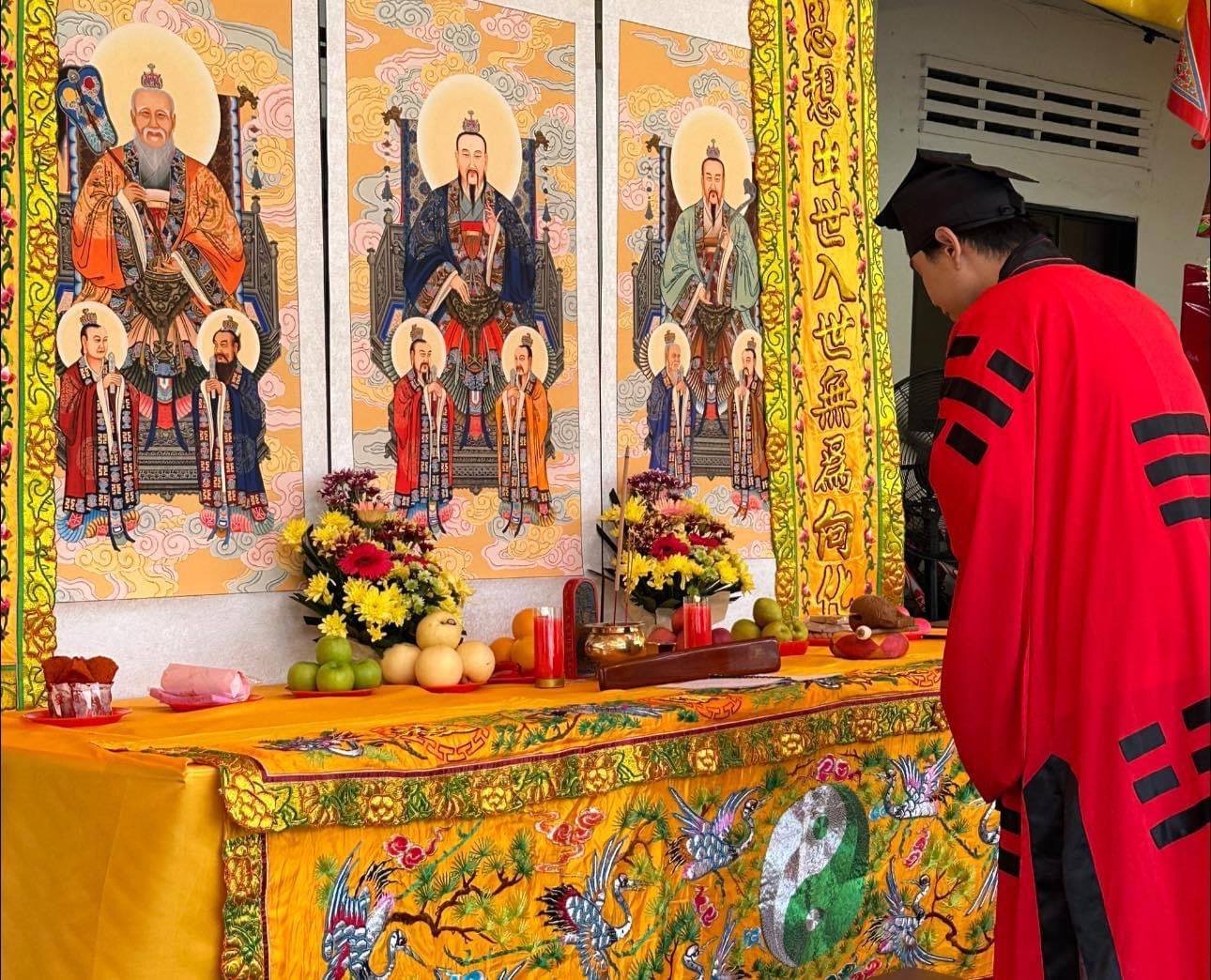 Taoist priest Lee Chee Tong participates in a morning ritual during the Hungry Ghost Festival. Photo: Handout