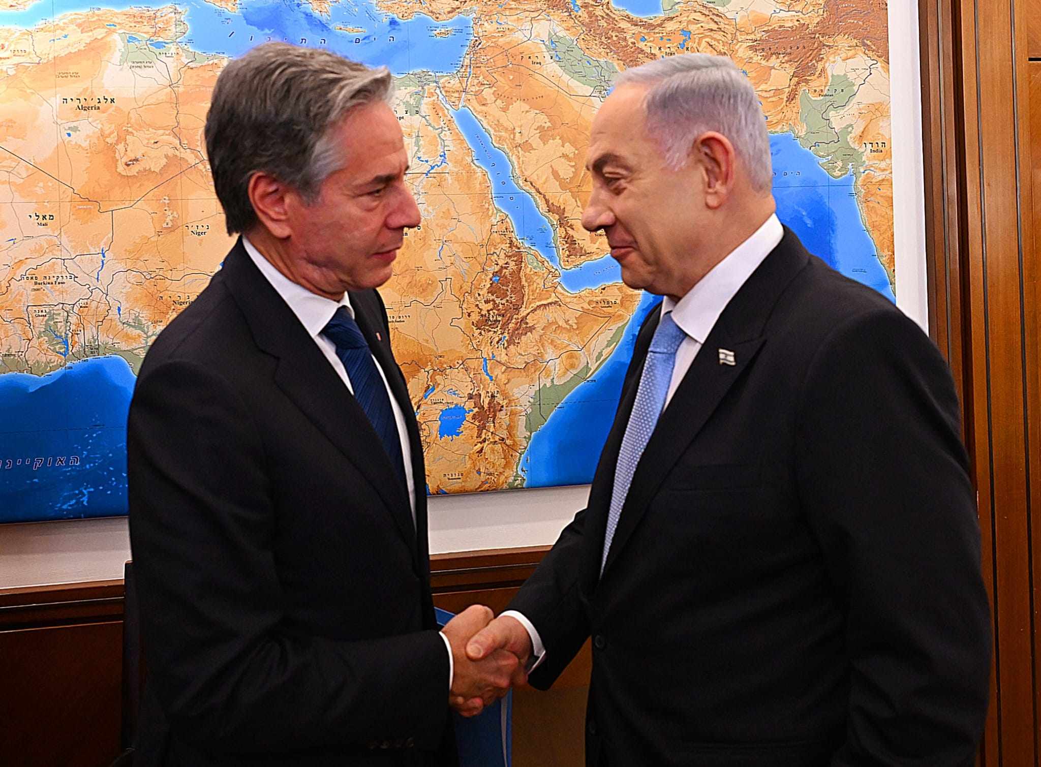 Israeli Prime Minister Benjamin Netanyahu (right) shakes hands with US Secretary of State Antony Blinken ahead of a meeting in Jerusalem on Monday. Photo: dpa