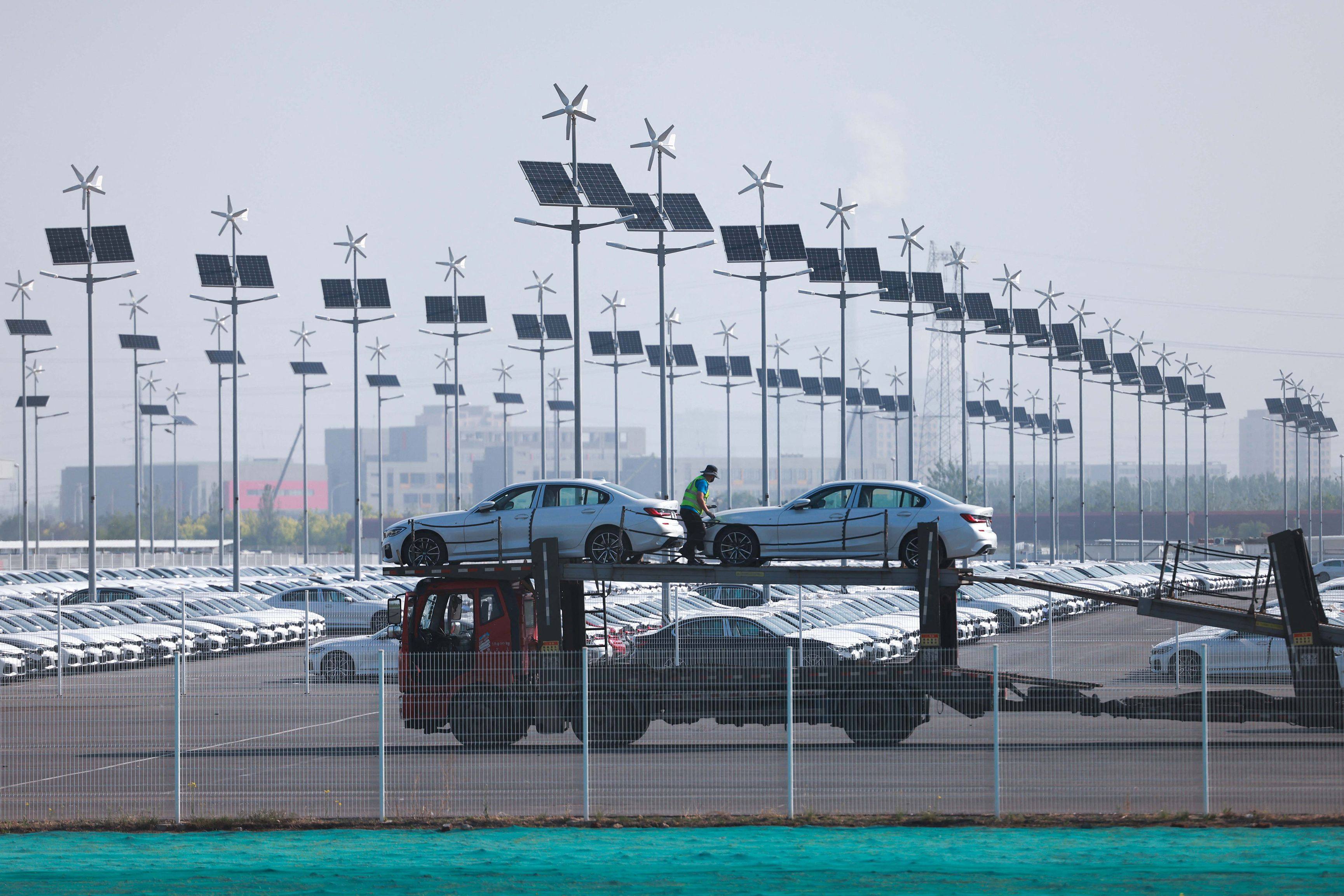 China’s vehicle imports fell by 10 per cent last year from a year earlier to 800,000. Photo: AFP