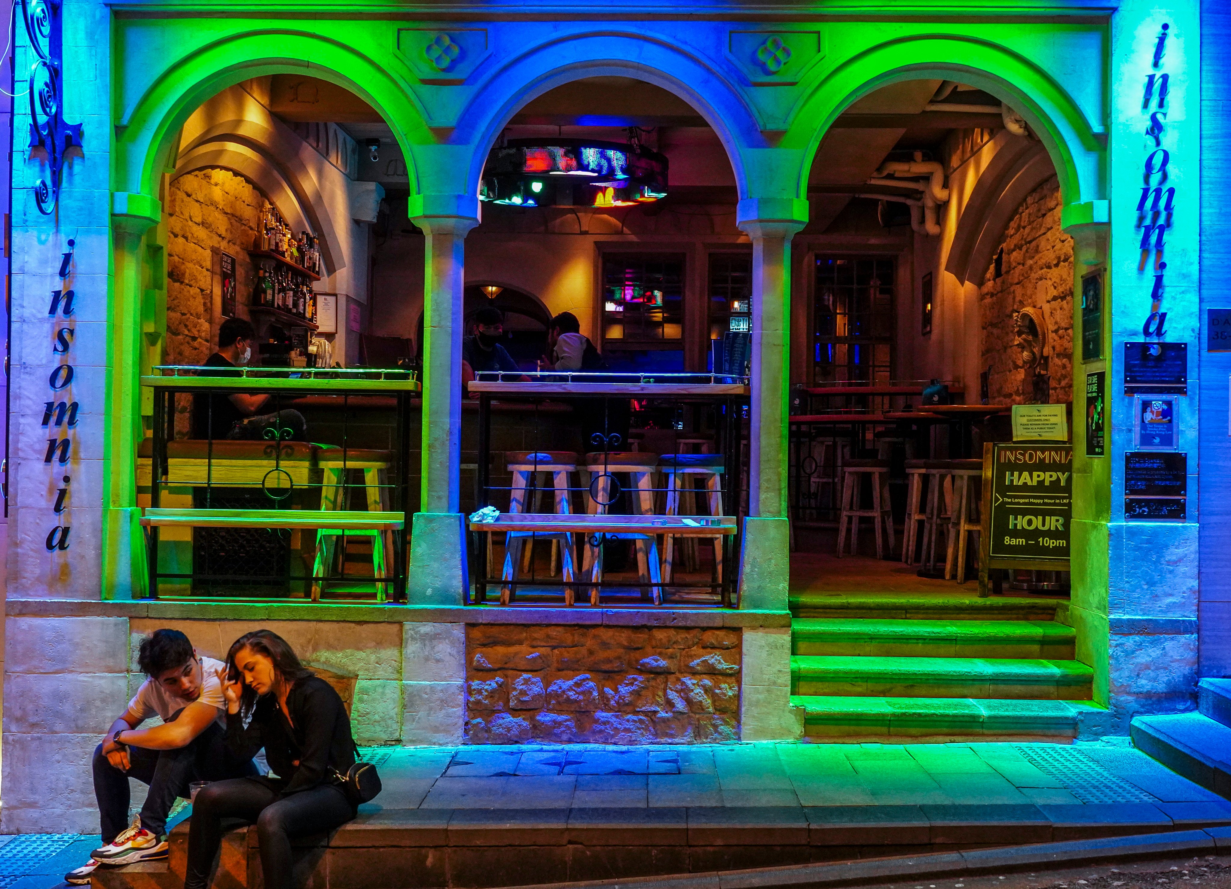 A quiet bar in Lan Kwai Fong, Central. The government has stopped accepting applications for the “Special 100% Loan Guarantee Scheme”. Photo: Robert Ng