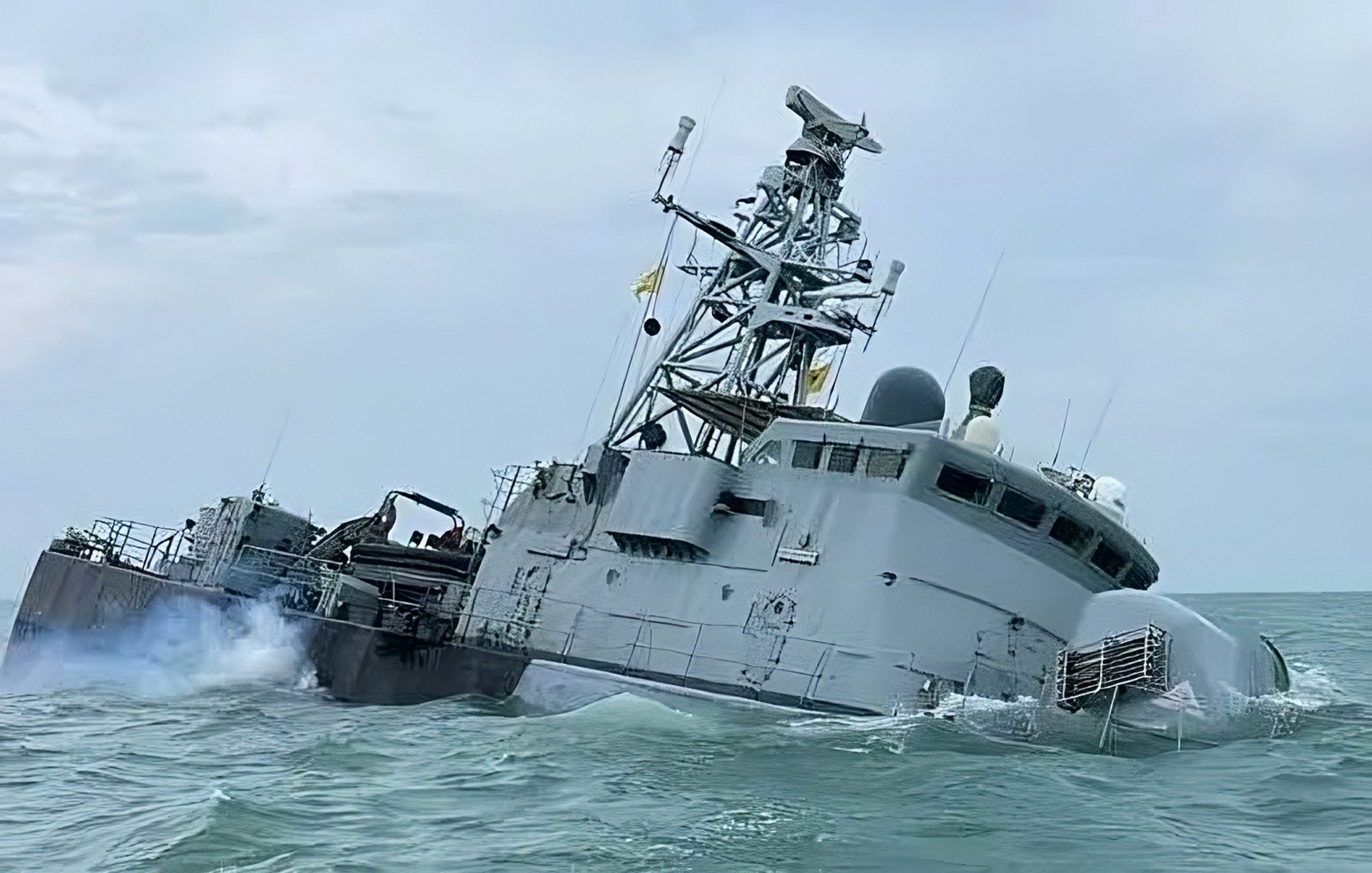 The KD Pendekar of the Royal Malaysian Navy sank off the coast of Johor on Sunday. Photo: X/NavyLookout