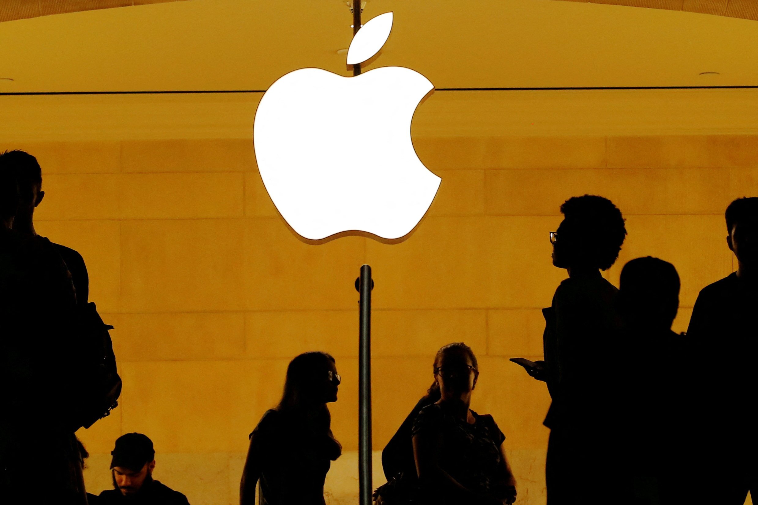 An Apple store at Grand Central Station in New York. Photo: Reuters