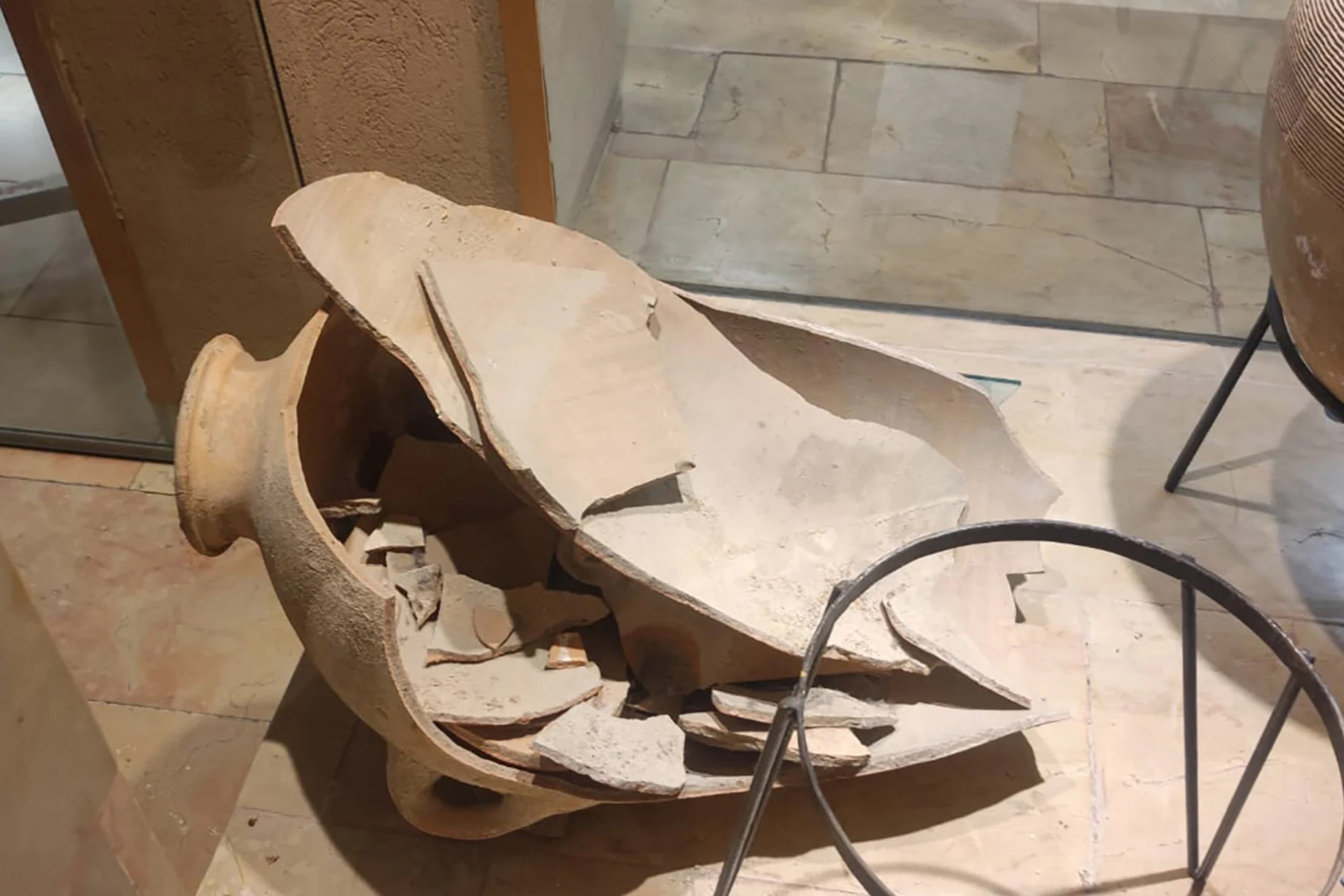 A five-year-old accidentally smashed a 3,500-year-old jar at the Hecht Museum in Israel. Photo: Hecht Museum staff