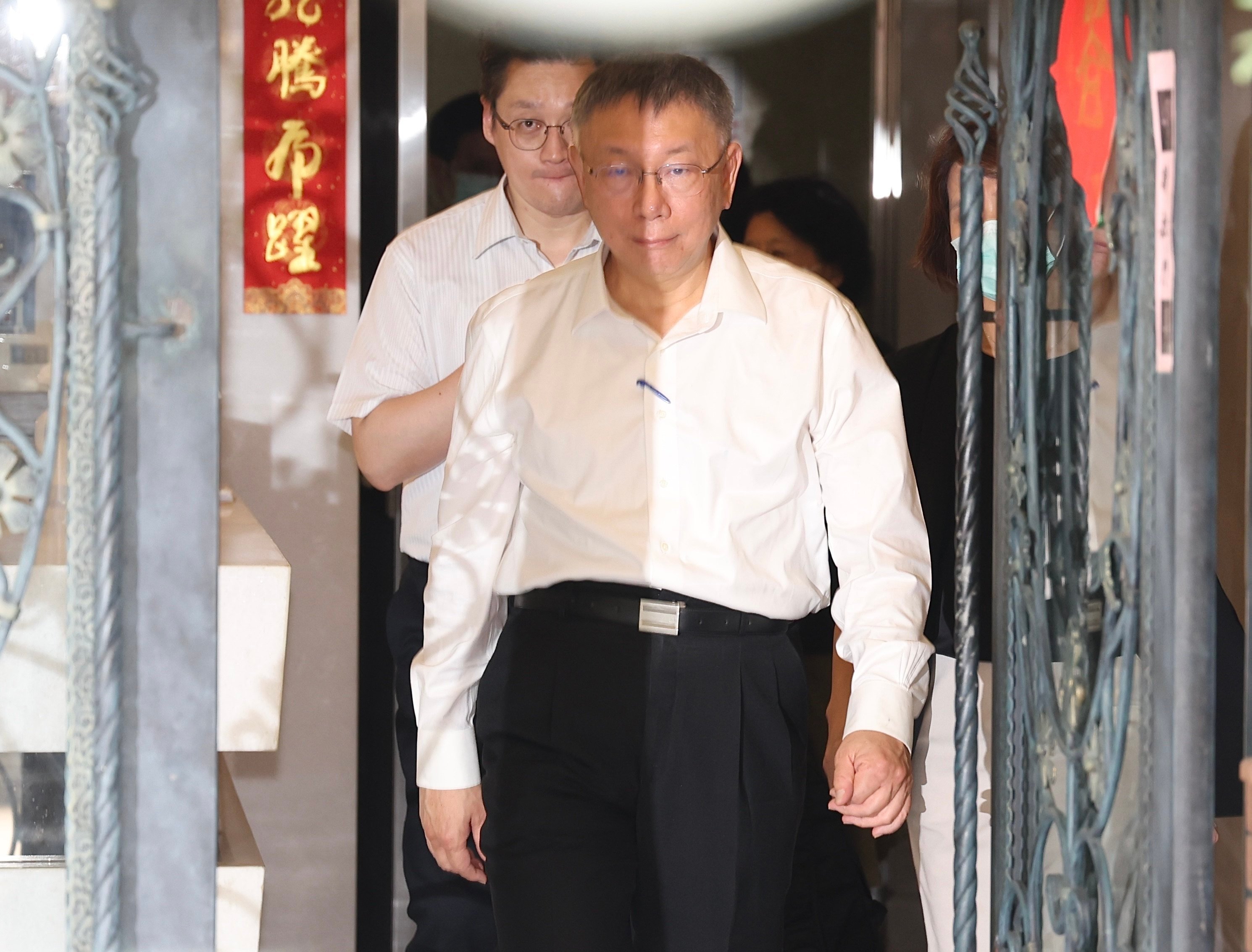 Taiwan People’s Party Ko Wen-je pictured outside his house on Friday. Photo: CNA
