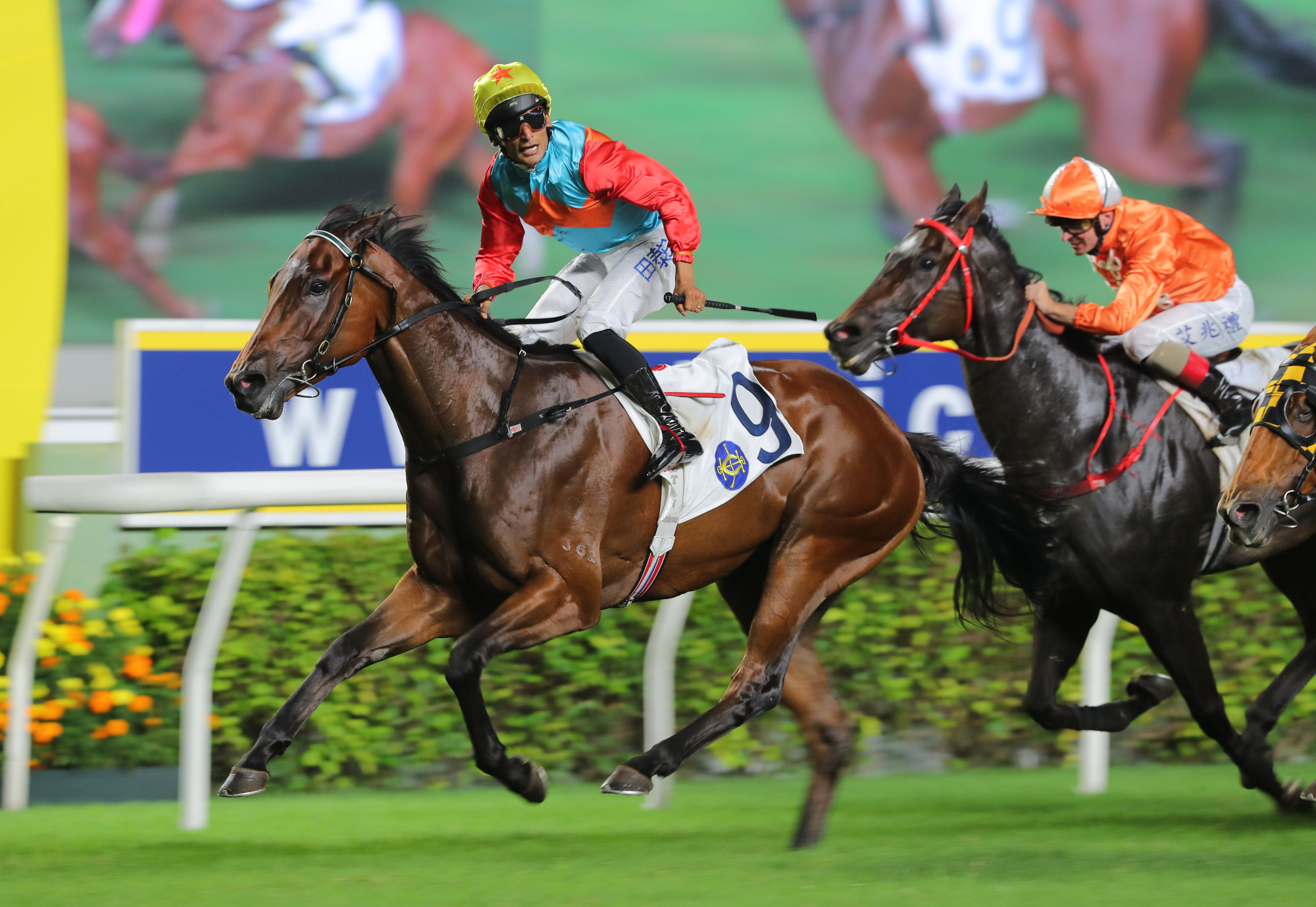 Karis Teetan guides Ka Ying Rising to victory in the Sha Tin Vase.