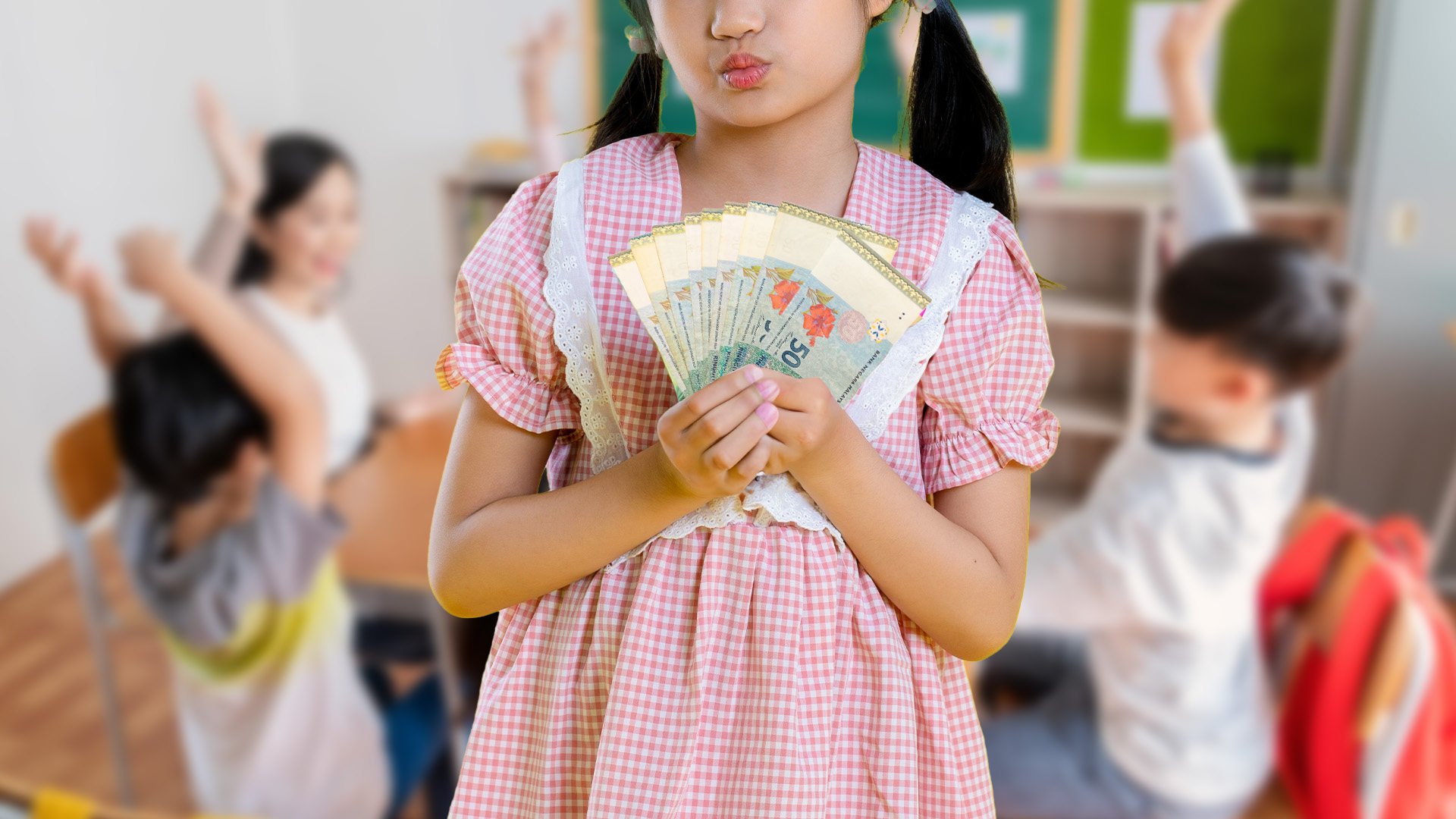 An 11-year-old girl in Malaysia follows in her mother’s footsteps of generosity, takes it upon herself to surprise her classmates by distributing US$700. Photo: SCMP composite/Shutterstock