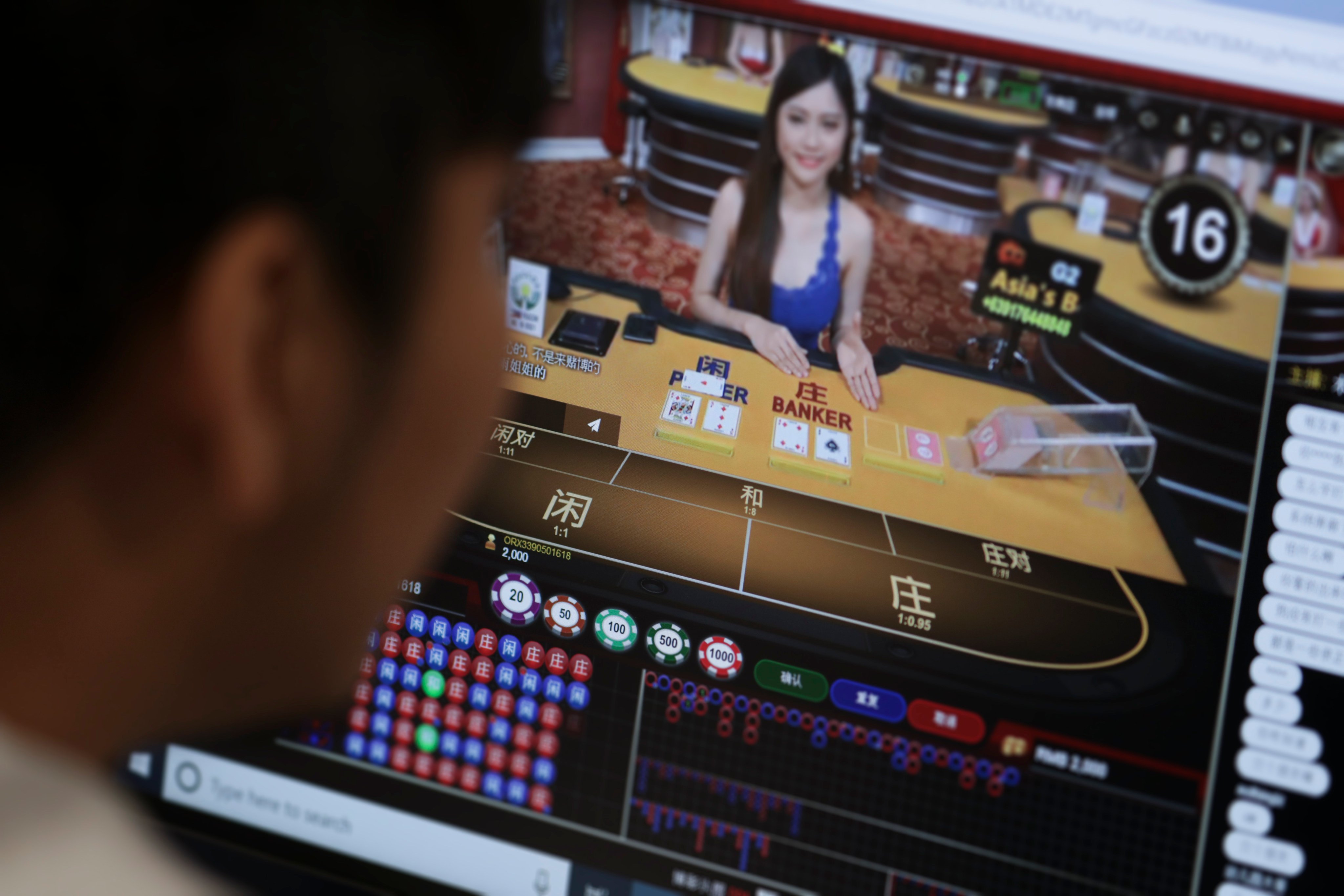 Offshore gambling, an industry with thousands of Chinese nationals in its employ, is being wound up by the Philippine government. Photo: Tory Ho