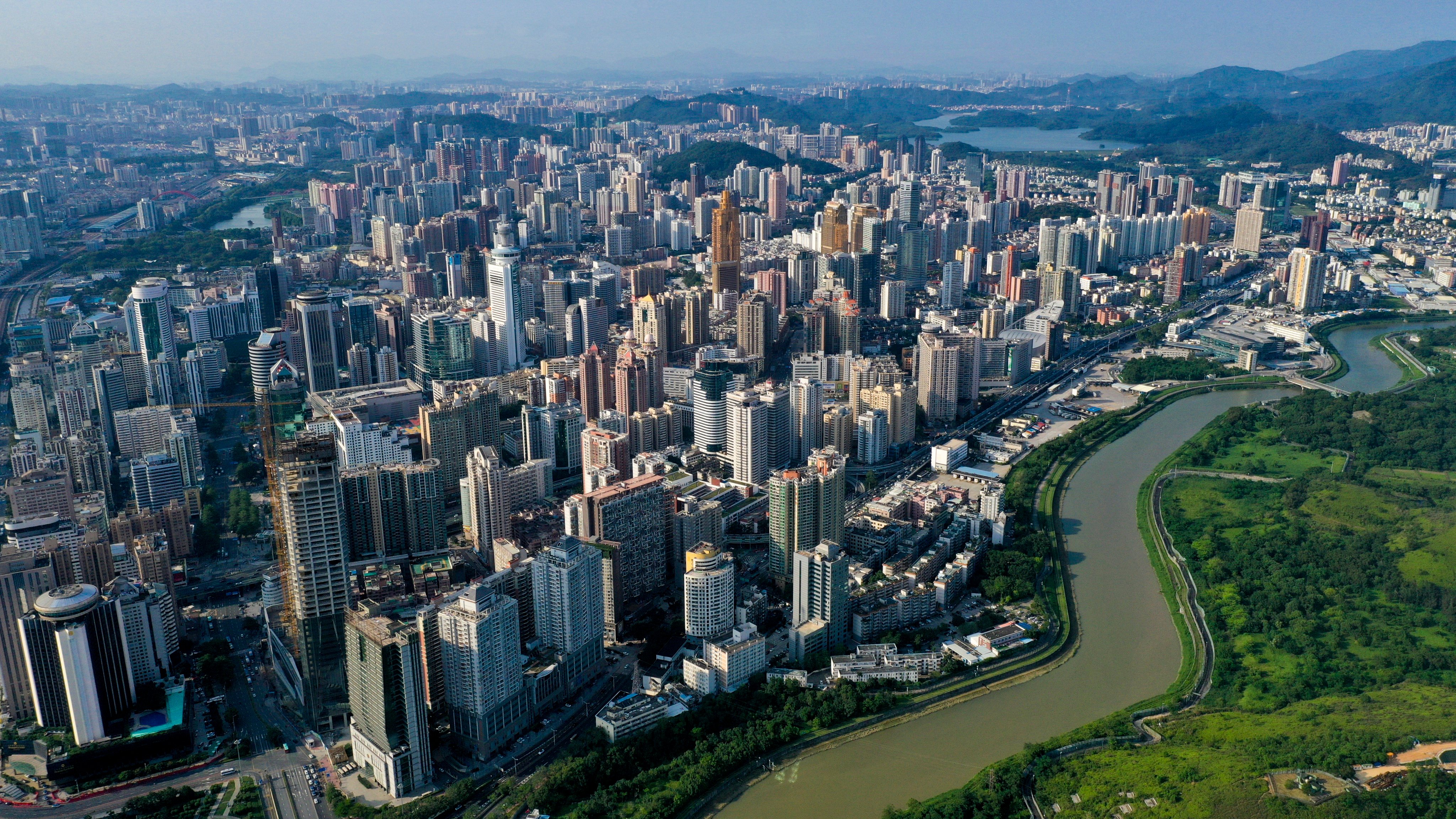 The Housing Society’s outgoing chairman says building on the mainland would require changes to Hong Kong’s current laws. Photo: Martin Chan