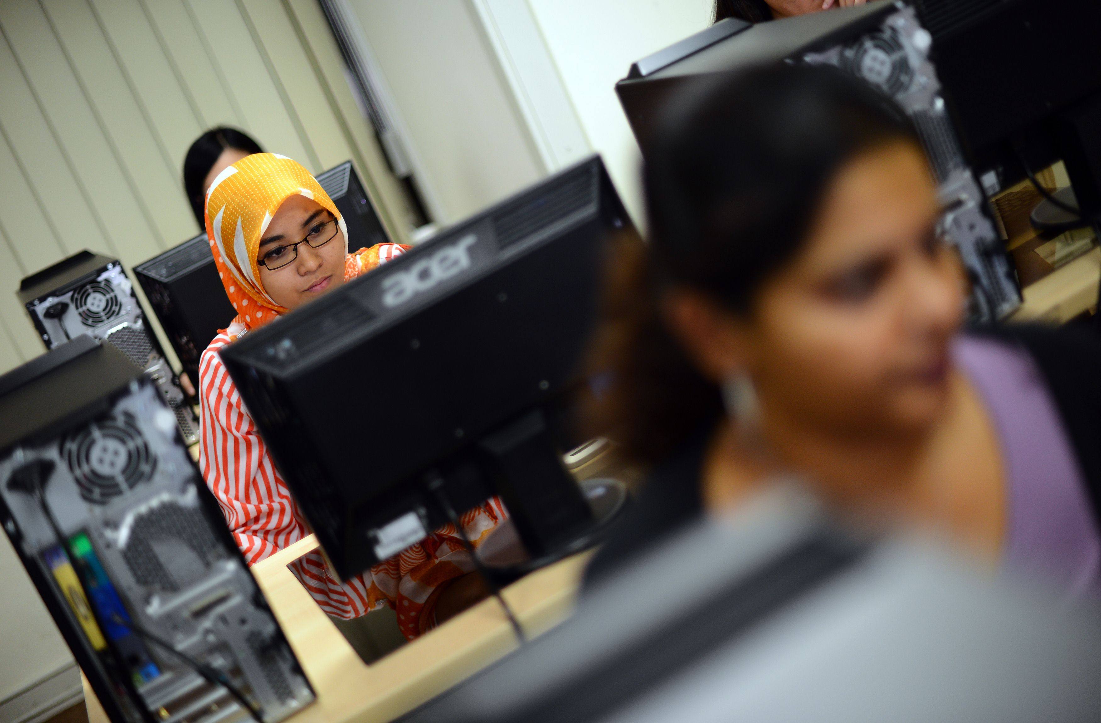 Students use computers to prepare for exams in Kuala Lumpur. Authorities claimed the DNS policy was necessary to combat online gambling, pornography, copyright violations and financial scams. Photo: AFP