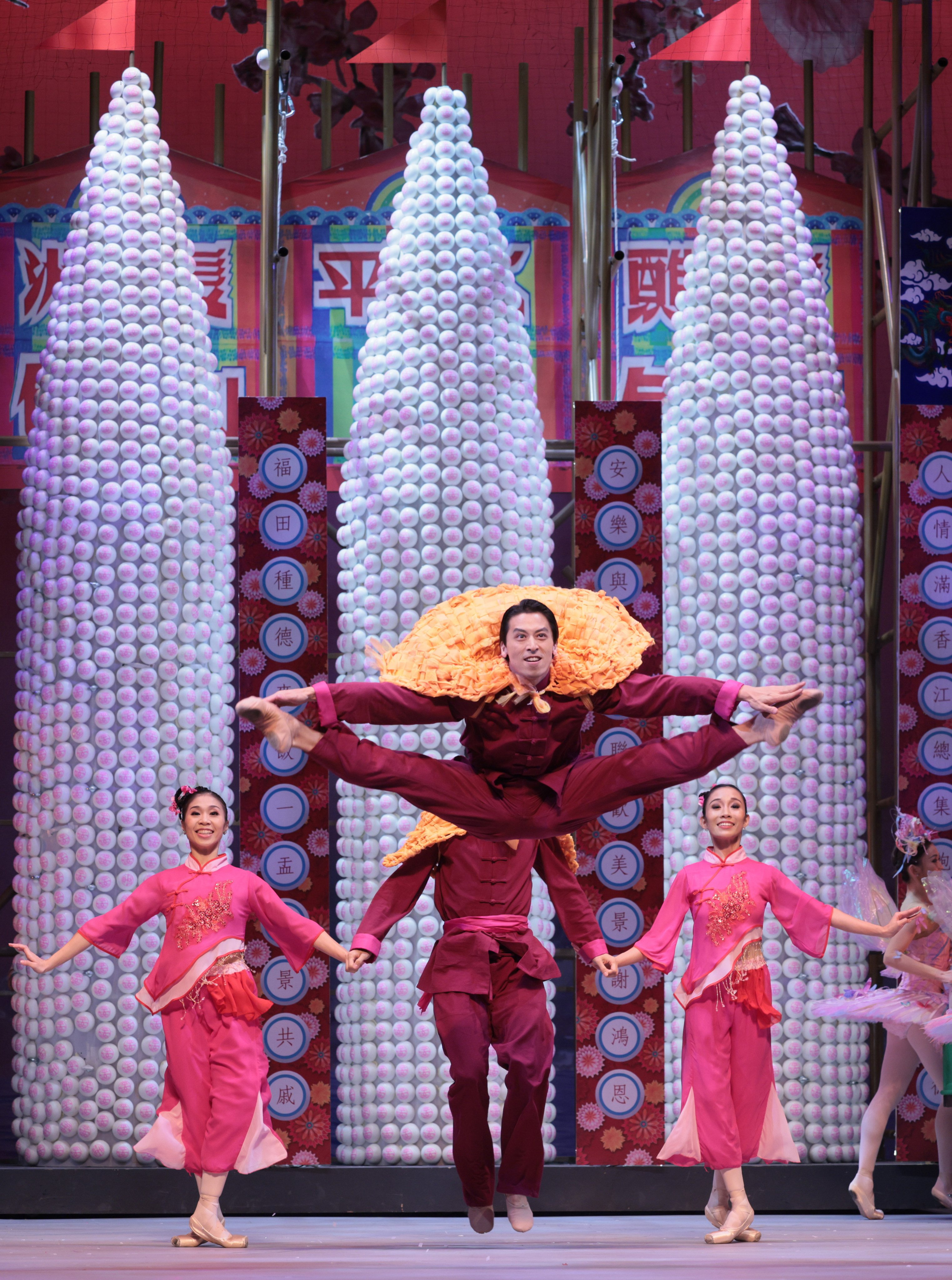 A scene from The Nutcracker by Hong Kong Ballet that features the Cheung Chau Bun Festival. Photo: courtesy Hong Kong Ballet