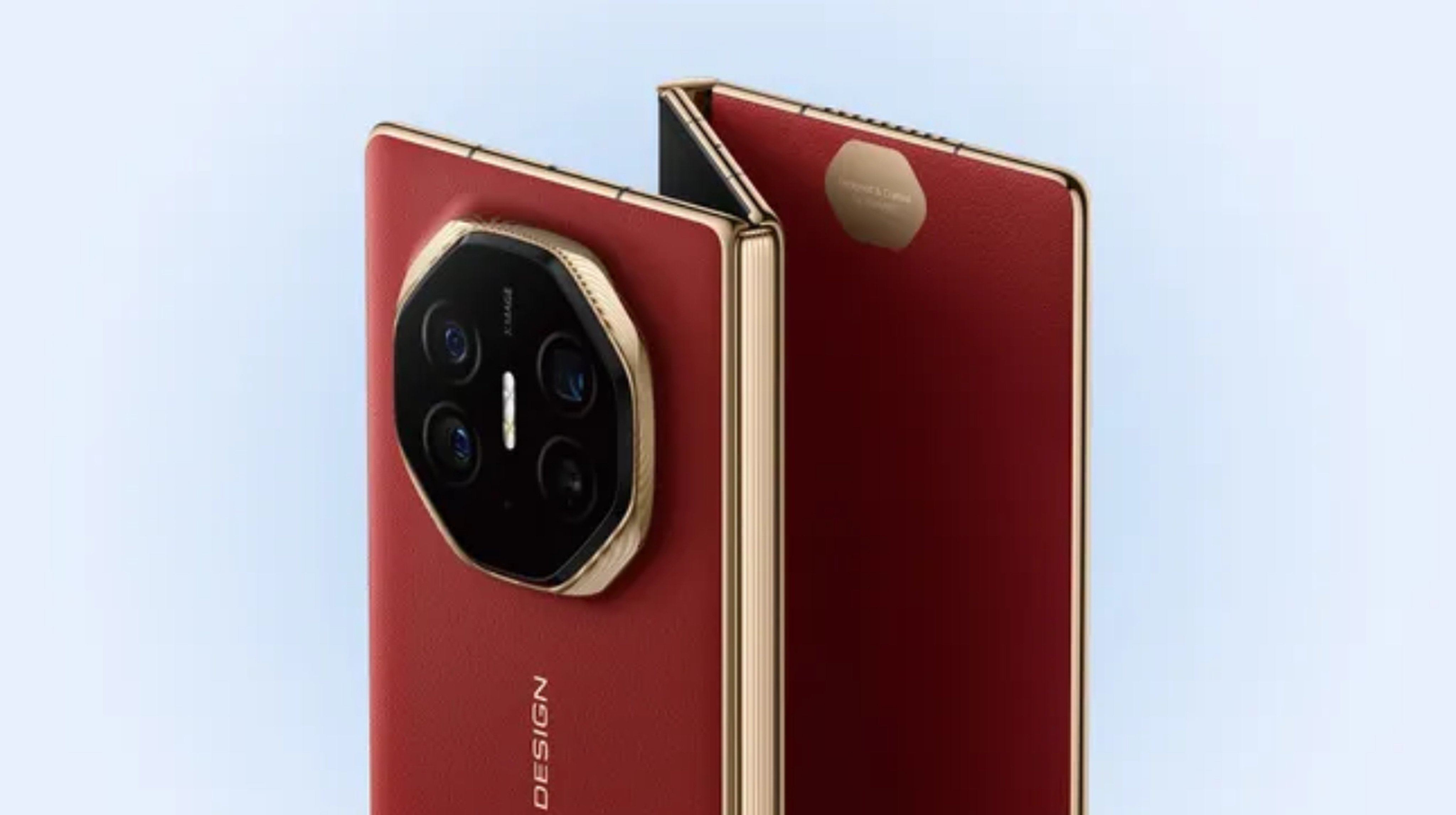The large number of Mate XT pre-orders reflects how Huawei appears to be stealing Apple’s thunder ahead of its new iPhone launch event. Photo: Huawei