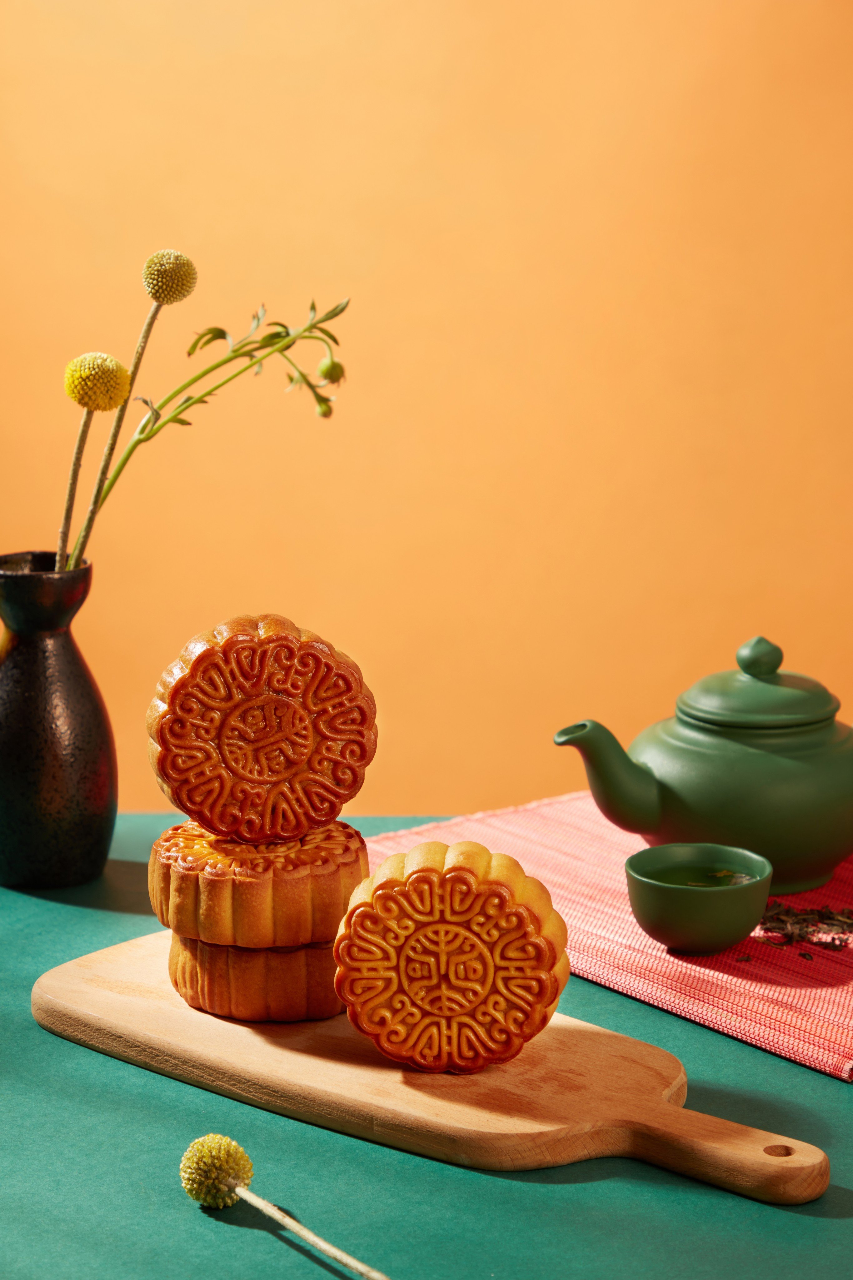 What’s your favourite type of mooncake to enjoy when the Mid-Autumn Festival rolls around? Photo: Shutterstock