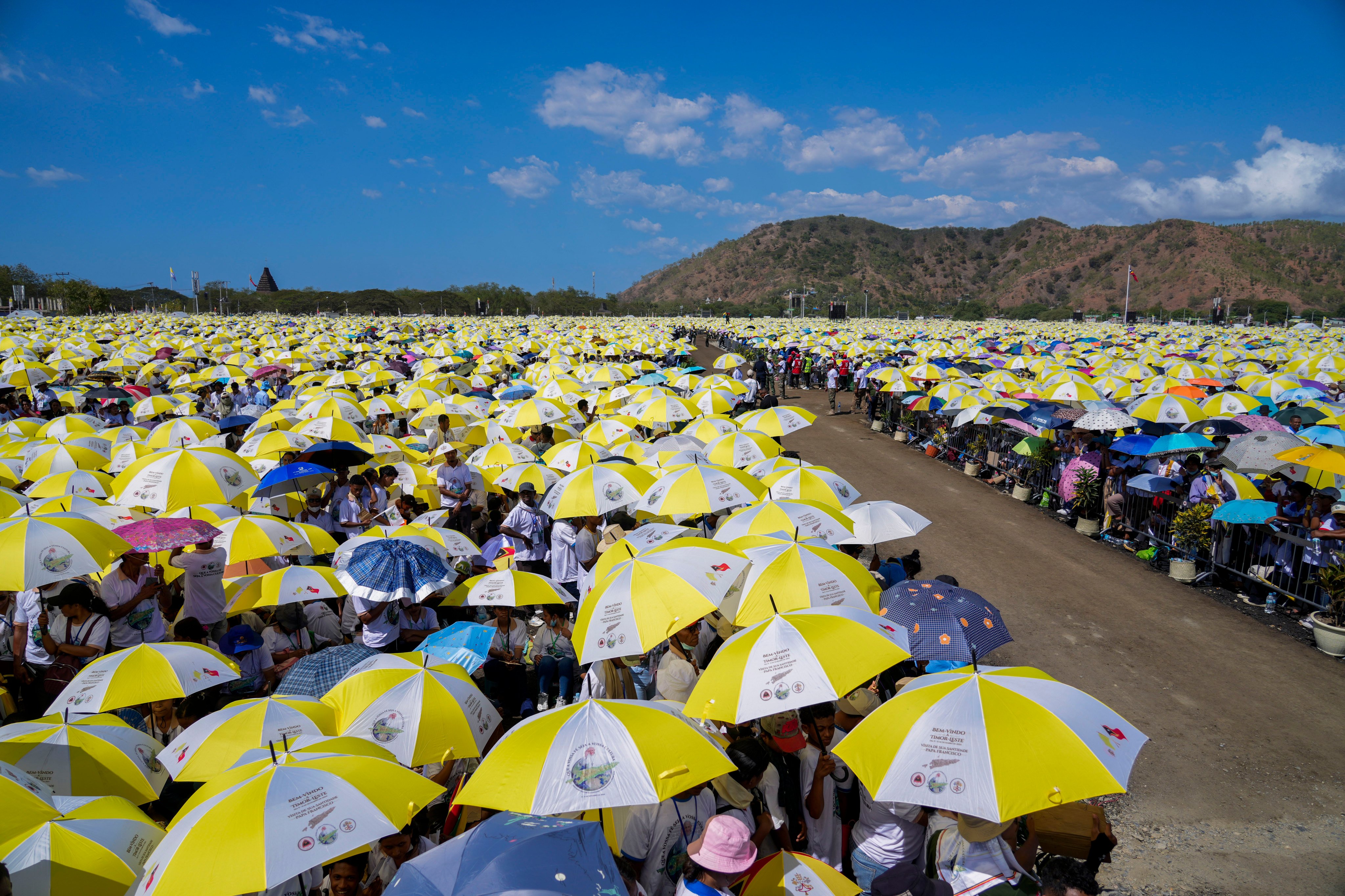 Catholic faithful attend a mass led by Pope Francis in East Timor, on September 10, 2024. Photo: AP