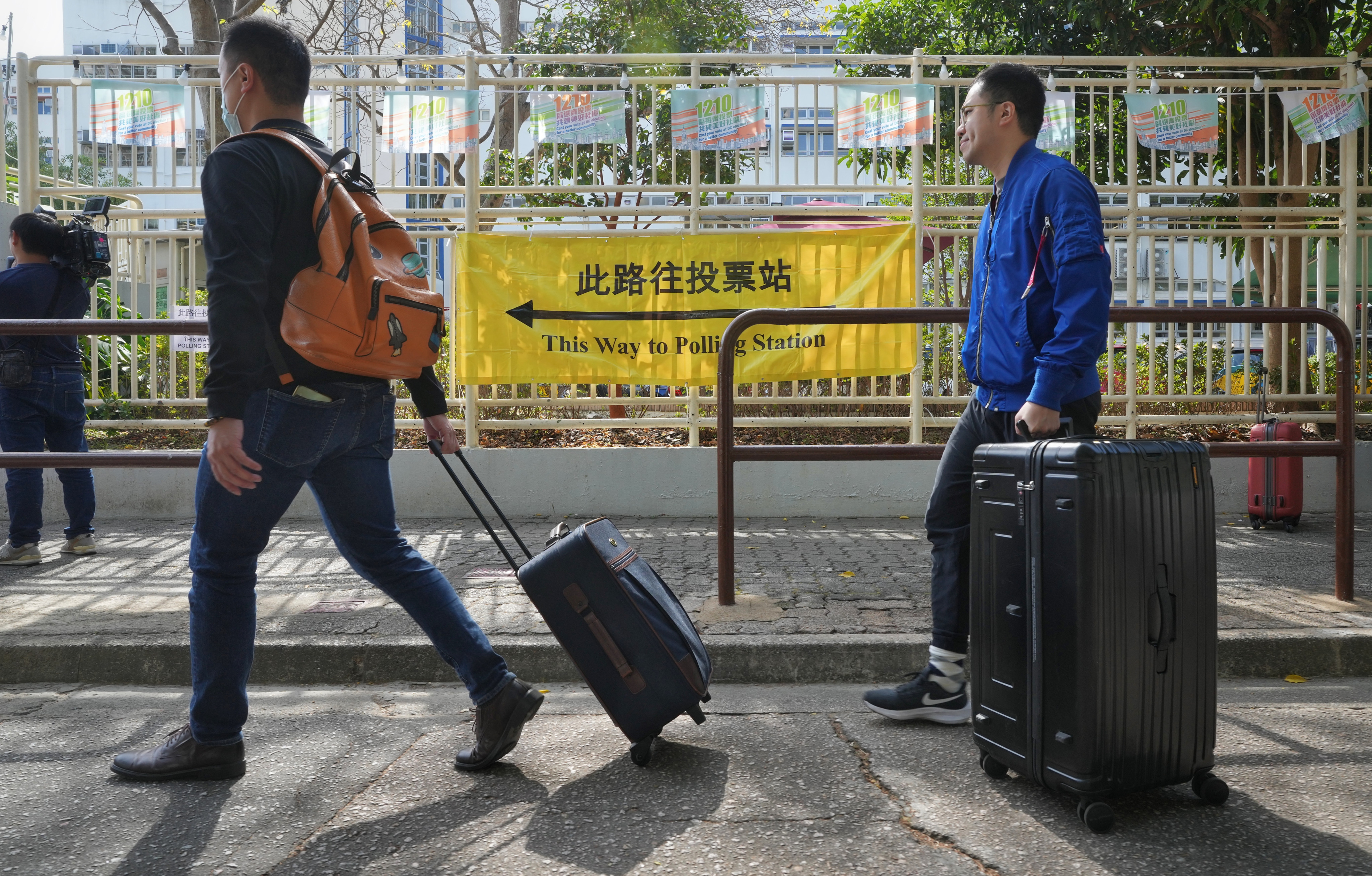 Hongkongers head to Sheung Shui to vote in the district council election in 2023. Photo: Elson Li