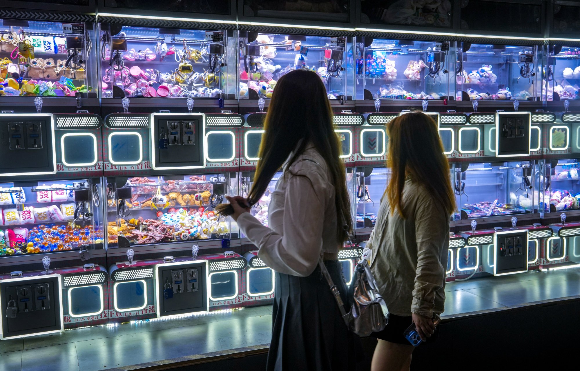 Claw machine arcades are popping up across Hong Kong. Photo: Sun Yeung