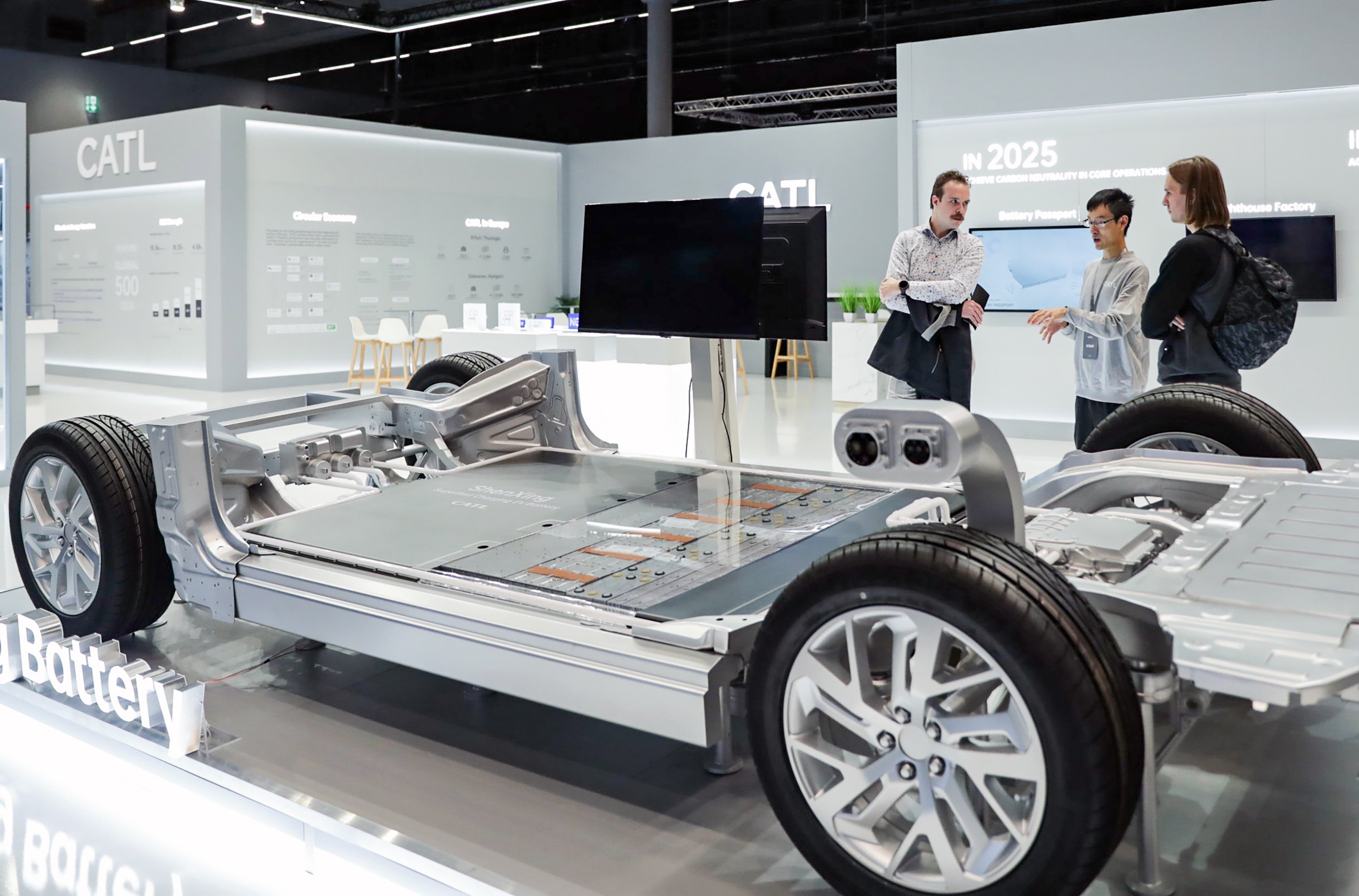 People visit a booth for Chinese battery manufacturing giant CATL at Automechanika, a leading trade fair for cars, in Frankfurt, Germany, on September 11. Photo: Xinhua