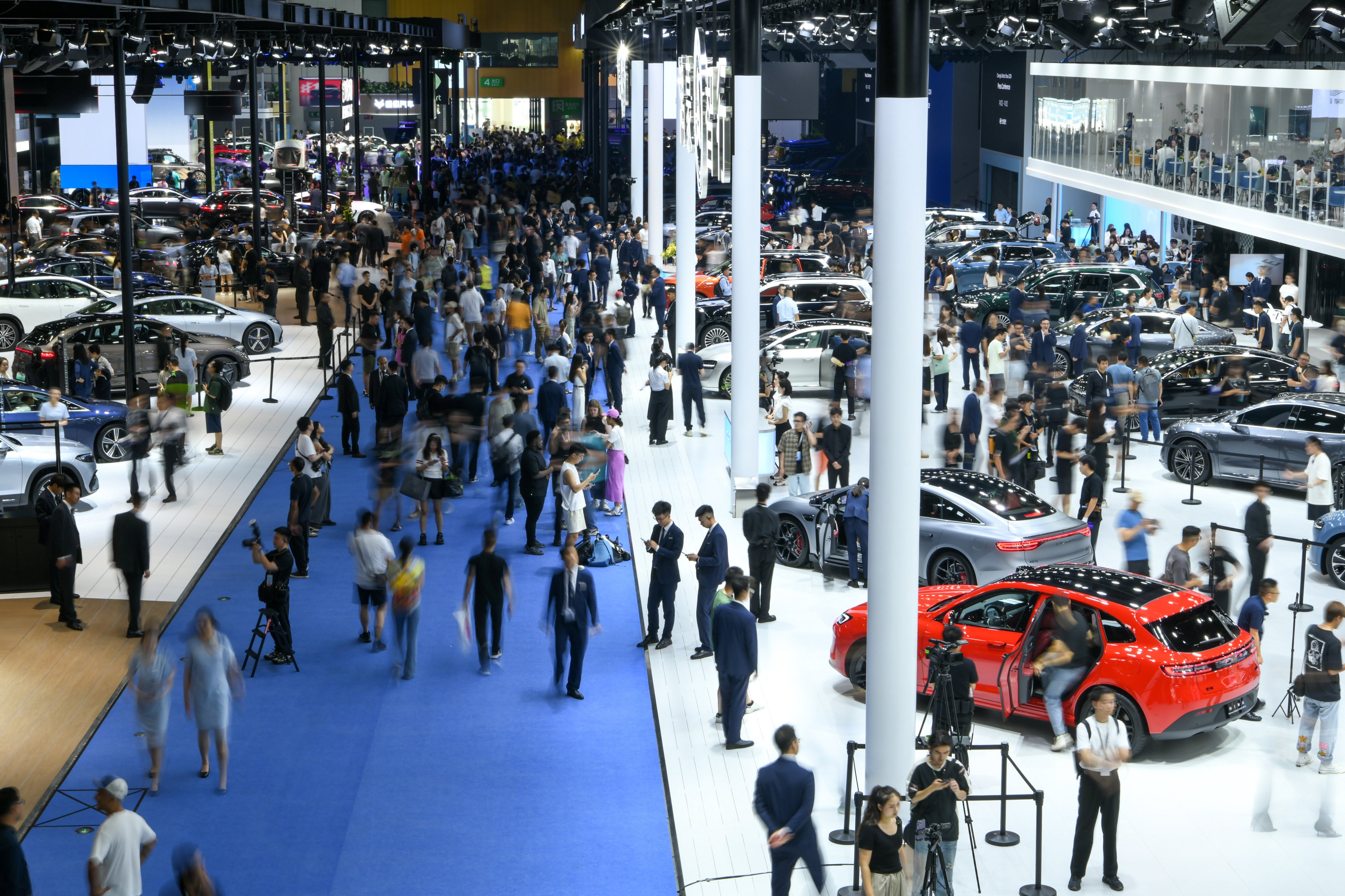 Visitors at the Chengdu Motor Show in August 2024. Photo: Xinhua