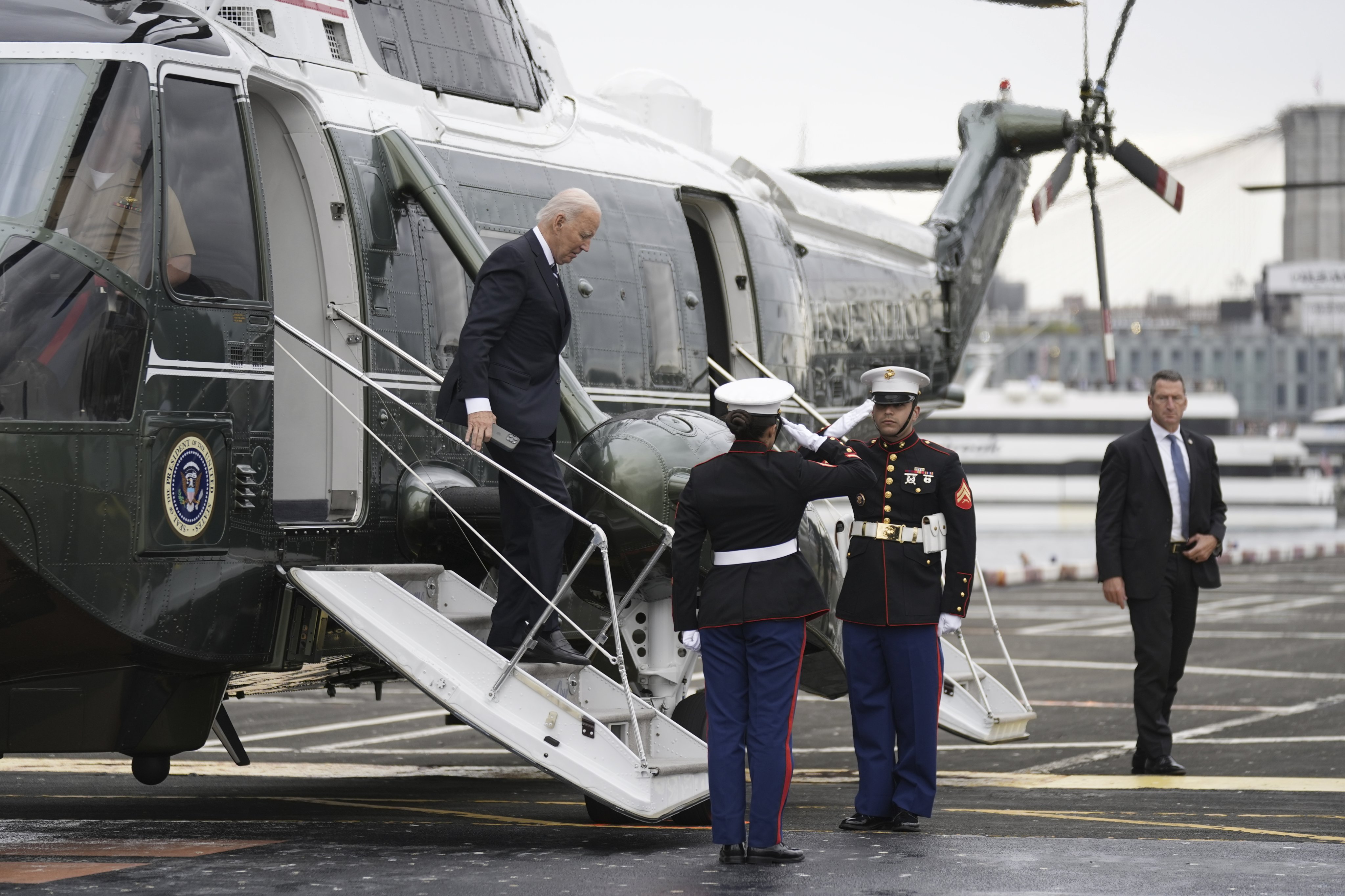 US President Joe Biden walks off Marine One as he arrives in New York, September 23, 2024, to attend the 79th session of the United Nations General Assembly. Photo: AP