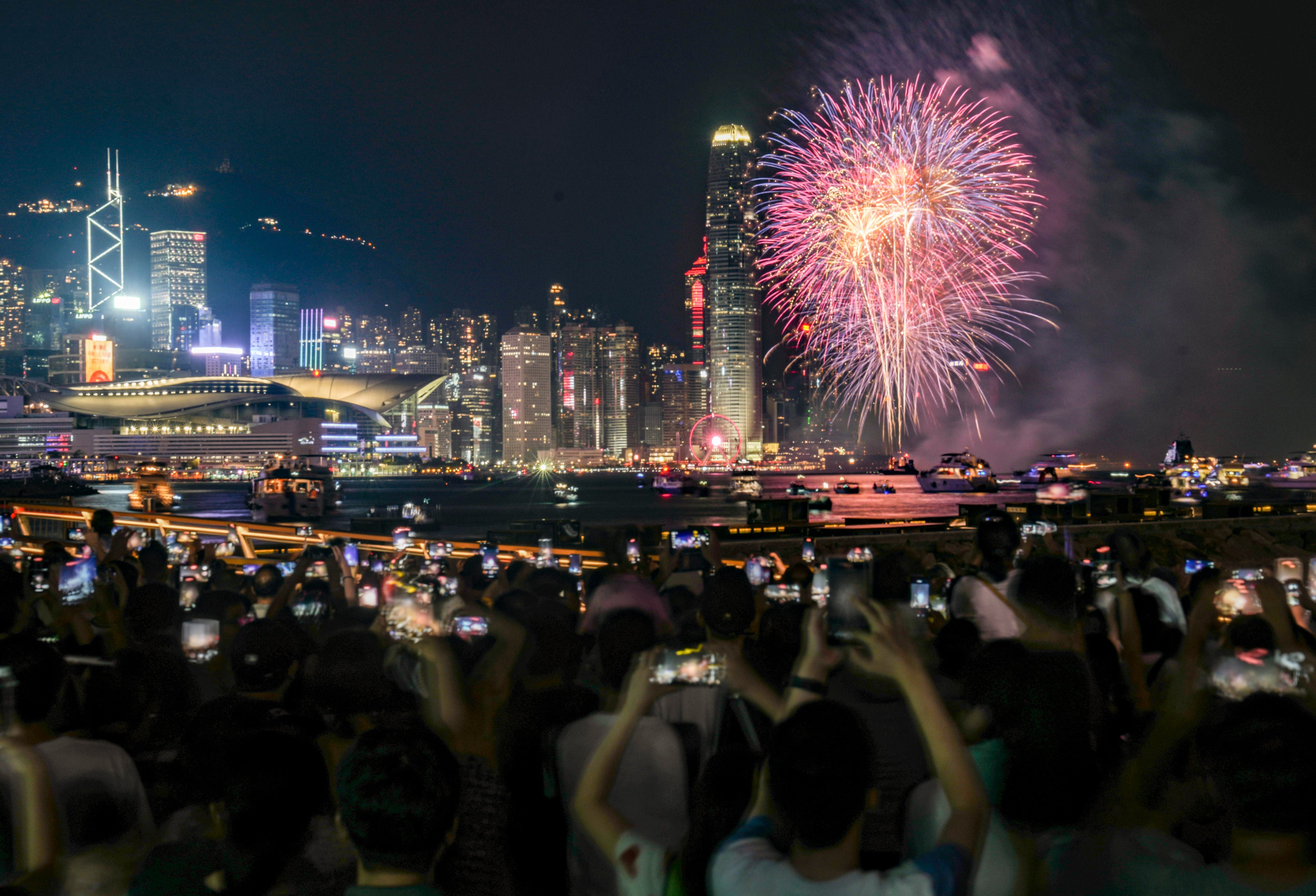 National Day fireworks last year. This year’s show will end at 9.30pm, which should give visitors enough time to head back over the border. Photo: Sam Tsang