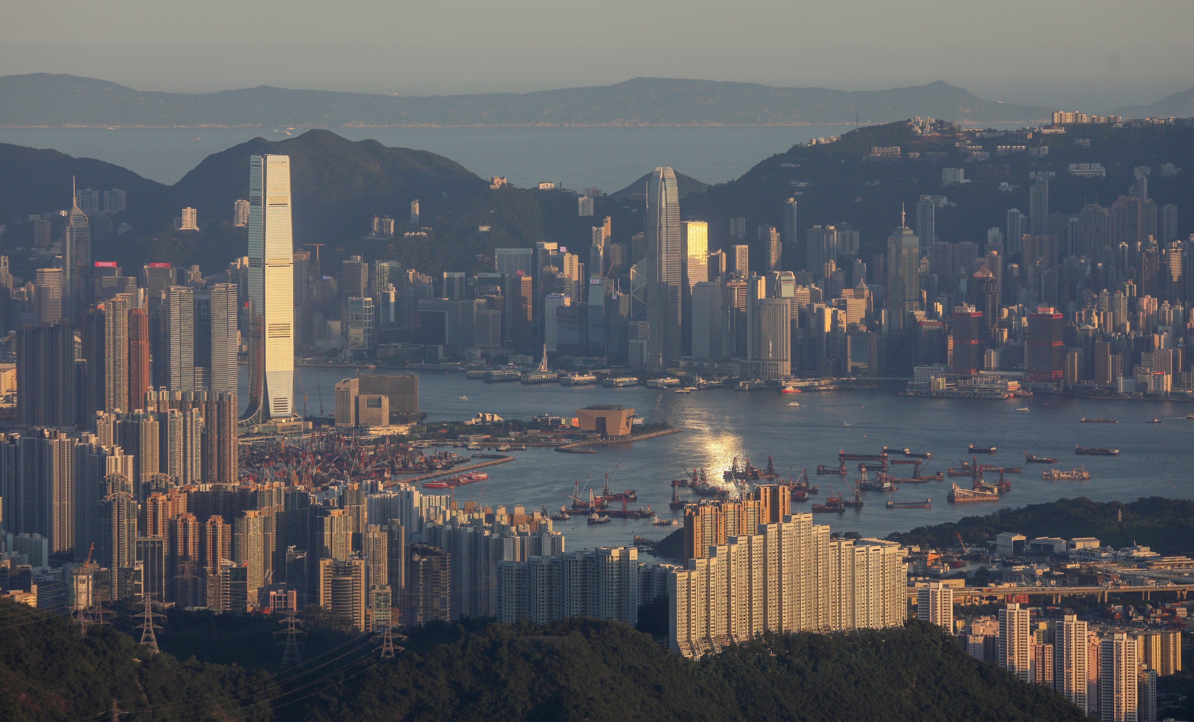 The vacancy rate for grade A office buildings in Hong Kong soared to 14 per cent in June, the highest point since 2004, according to CBRE. Photo: Yik Yeung-man