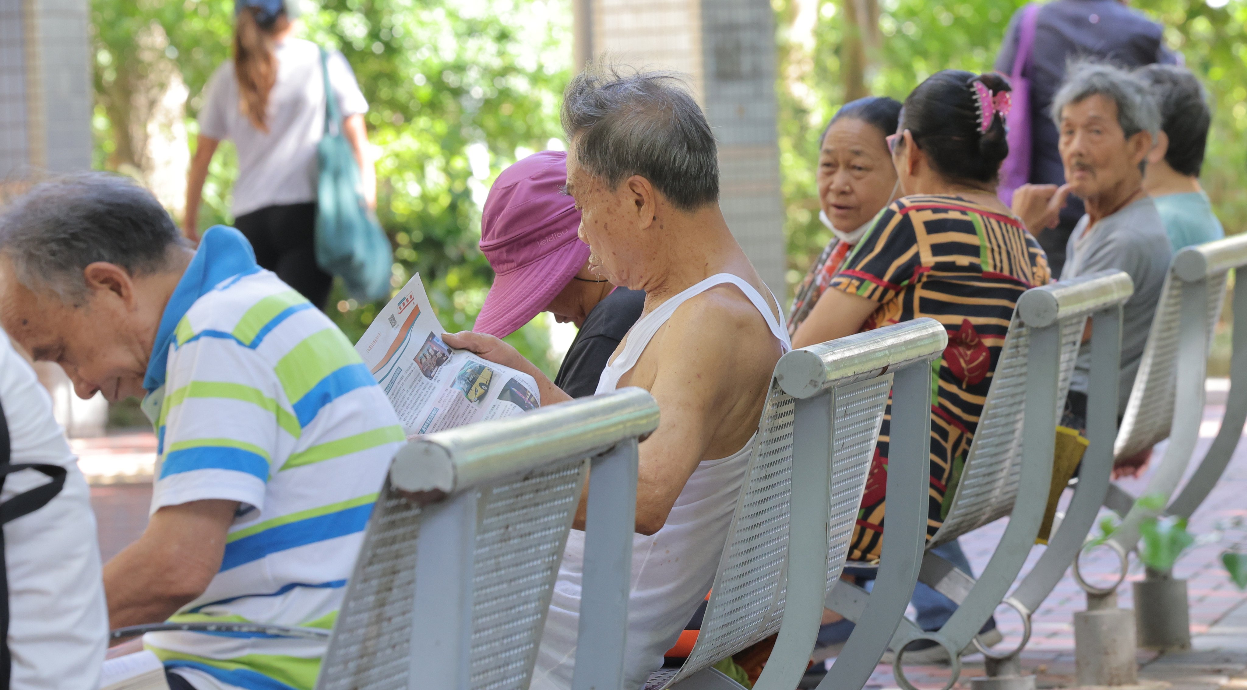 Elderly residents rest in a park in Cheung Sha Wan, Hong Kong on August 16, 2023. Photo: Jelly Tse