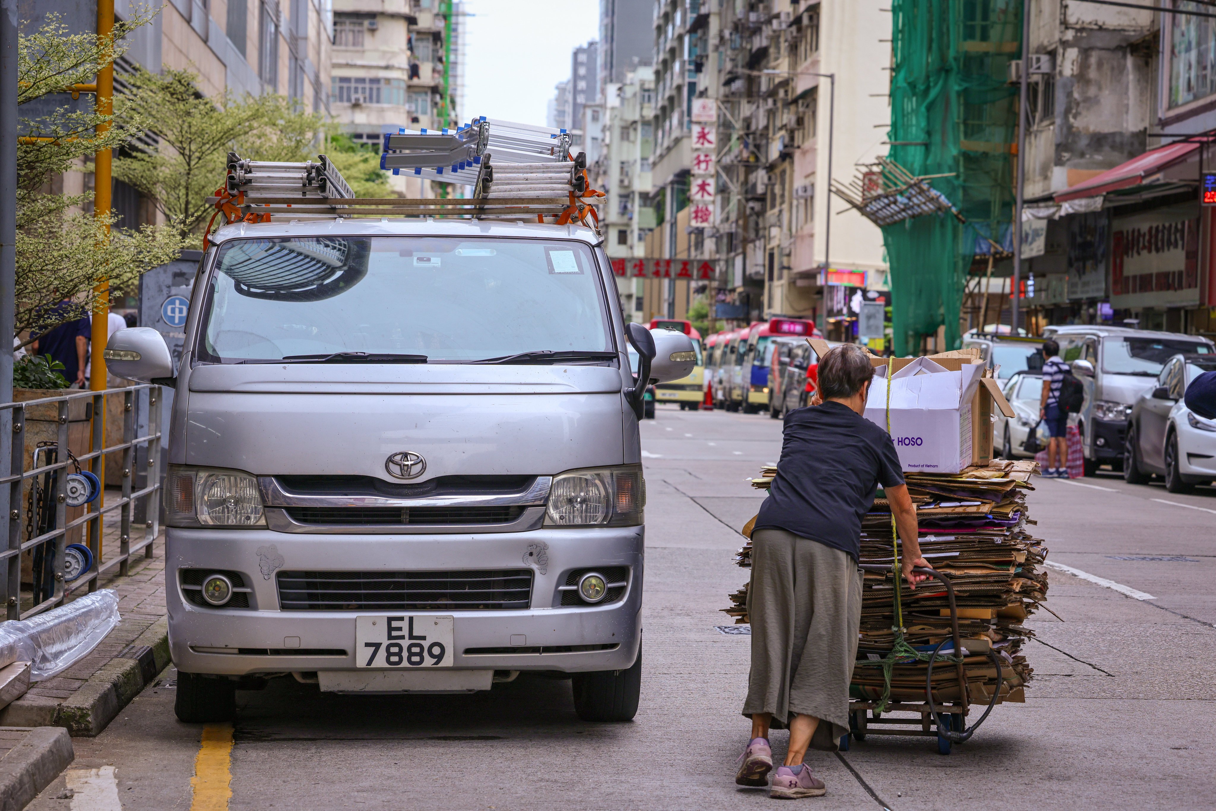 Oxfam Hong Kong has also warned that more elderly residents have fallen into poverty. Photo: Jelly Tse