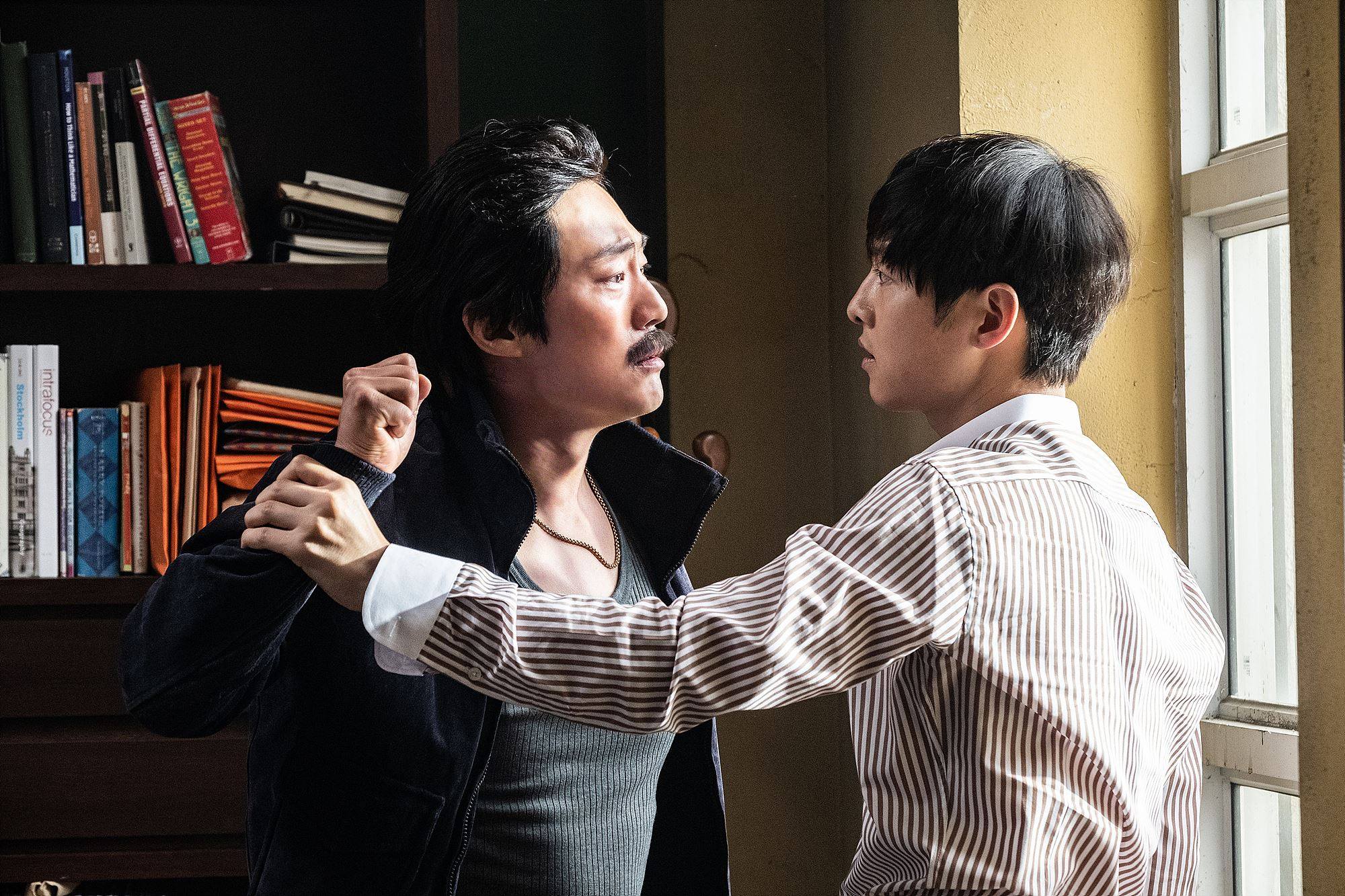 Lee Hee-joon (left) and Song Joong-ki in a still from Bogota: City of the Lost. Photo: Plus M Entertainment and Watermelon Pictures Co., Ltd