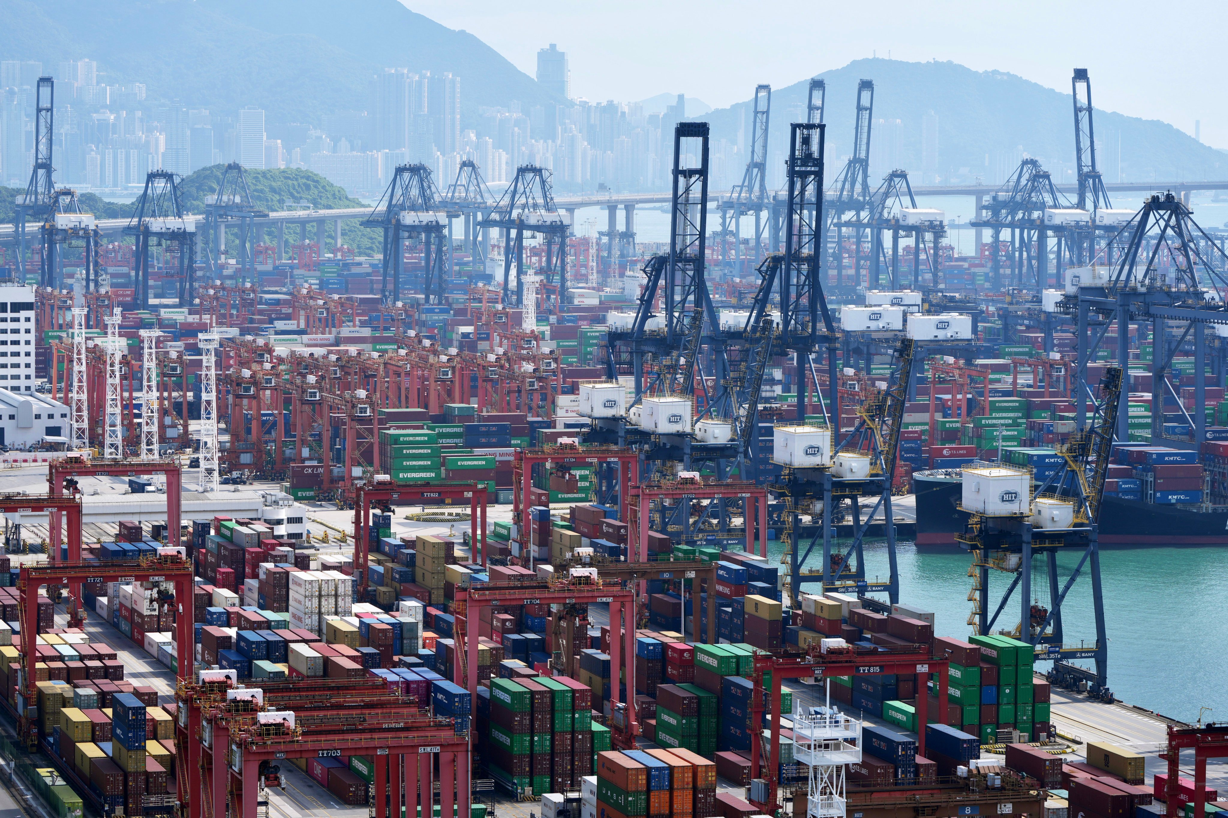 Hong Kong slipped out of the top 10 ranking of busiest ports globally for the first time last year, finishing 11th. Photo: Sam Tsang