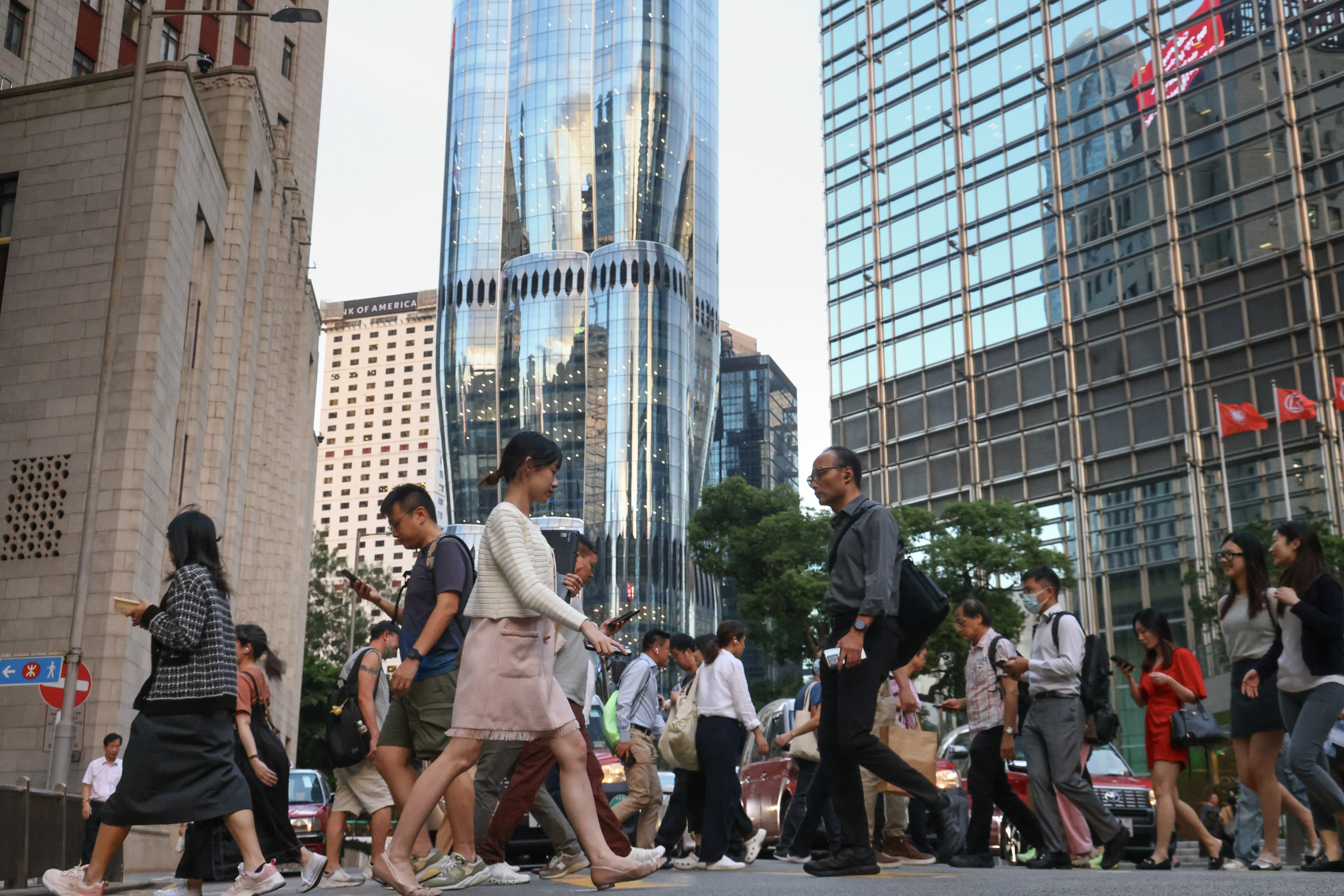 People pass through Hong Kong’s financial district. Photo: Dickson Lee