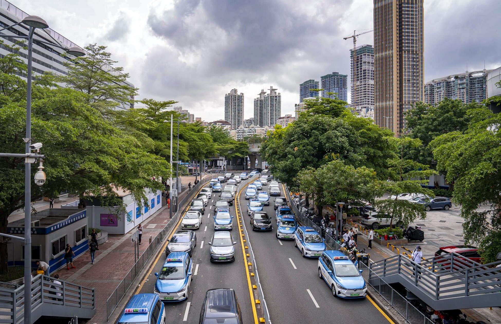 Taxis in Shenzhen near the border with Hong Kong. Photo: Bloomberg 