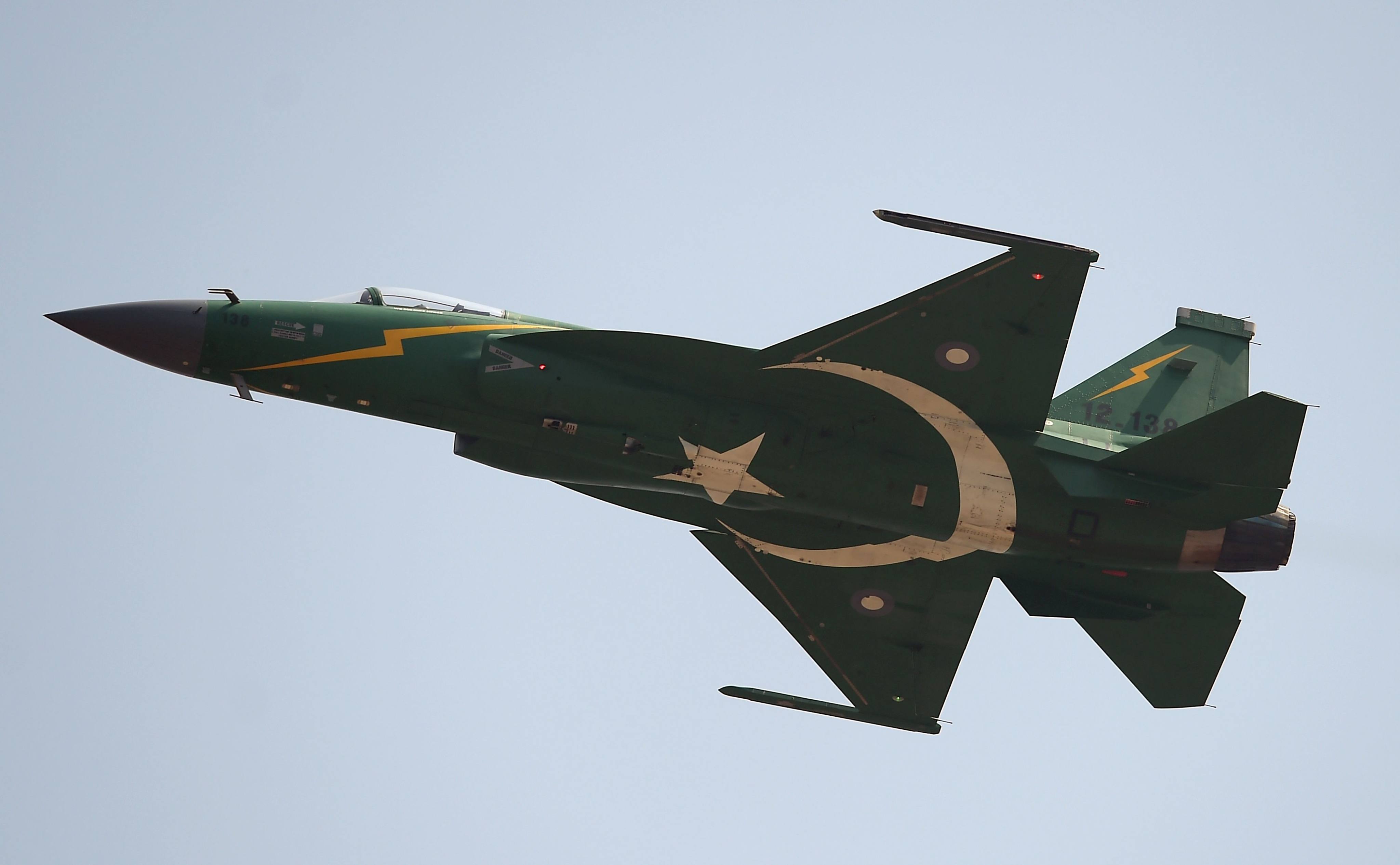 A Pakistani JF-17 Thunder wraplane performs a fly-by in 2018. Photo: AFP